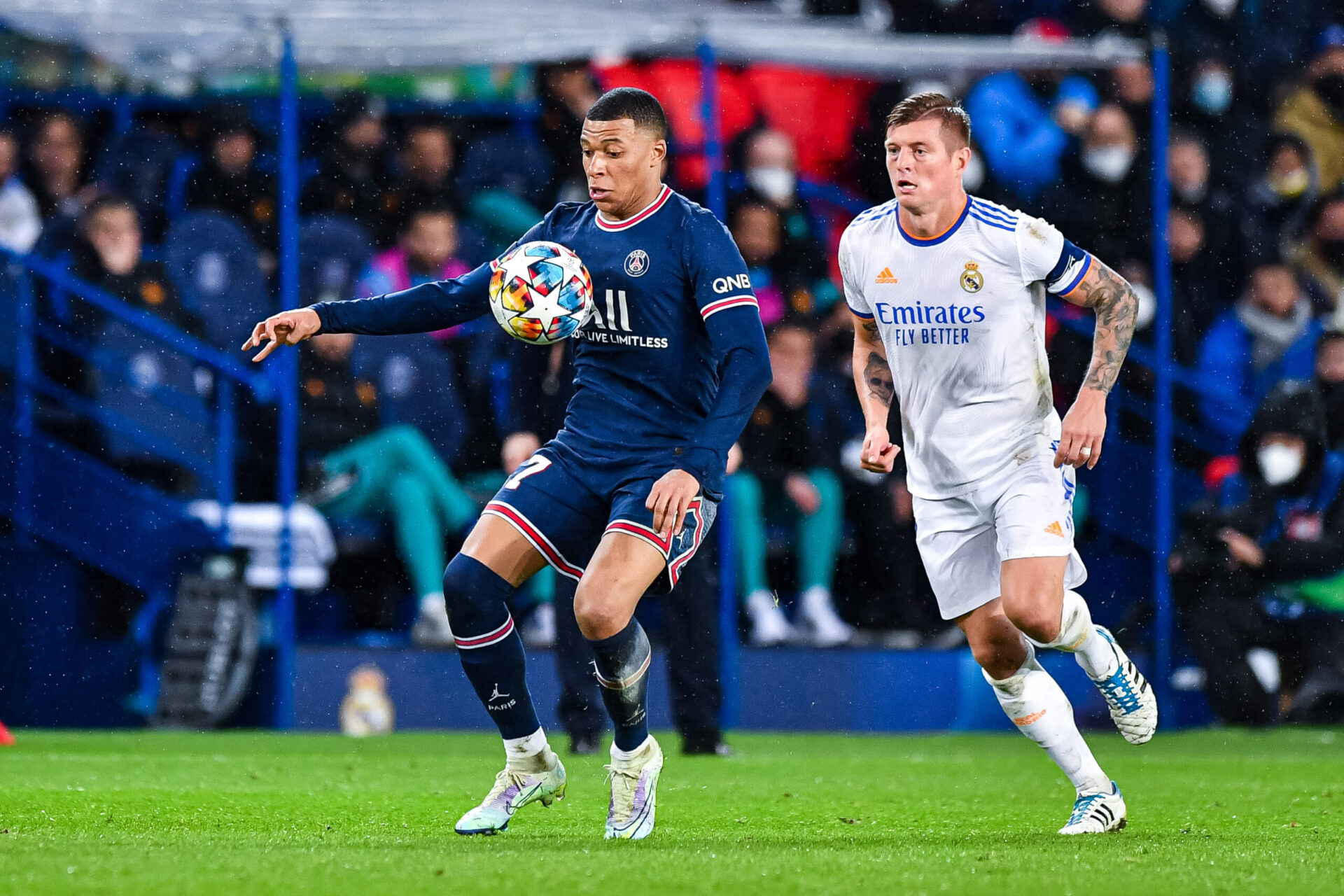 Pas de duels entre Mbapp&eacute; (&agrave; gauche) et Kroos (&agrave; droite) en huiti&egrave;me de finale retour de Ligue des Champions ? / Icon Sport