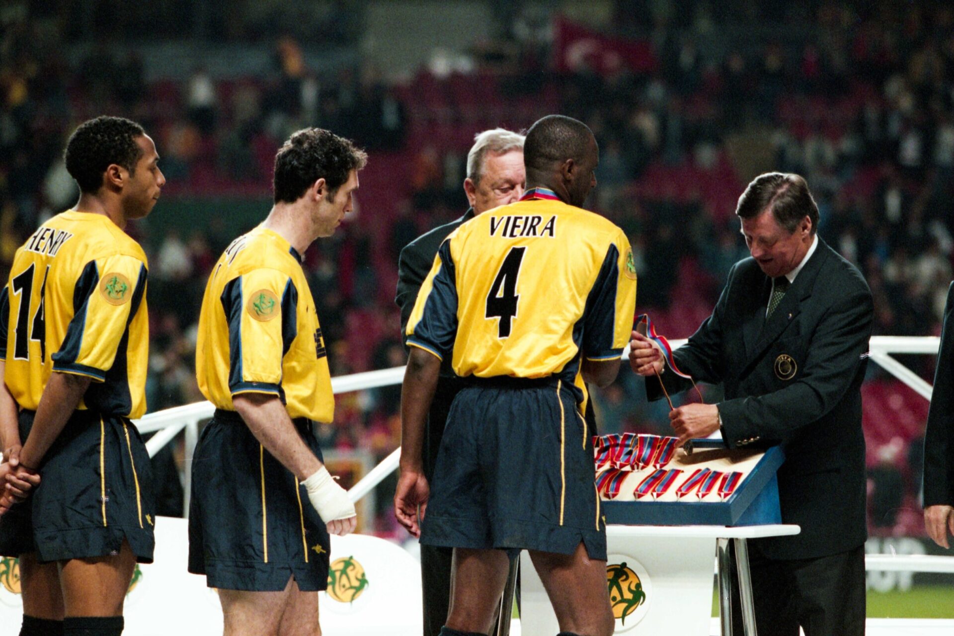 Oleg Luzhny, aux côtés de Thierry Henry et Patrick Vieira. Icon Sport