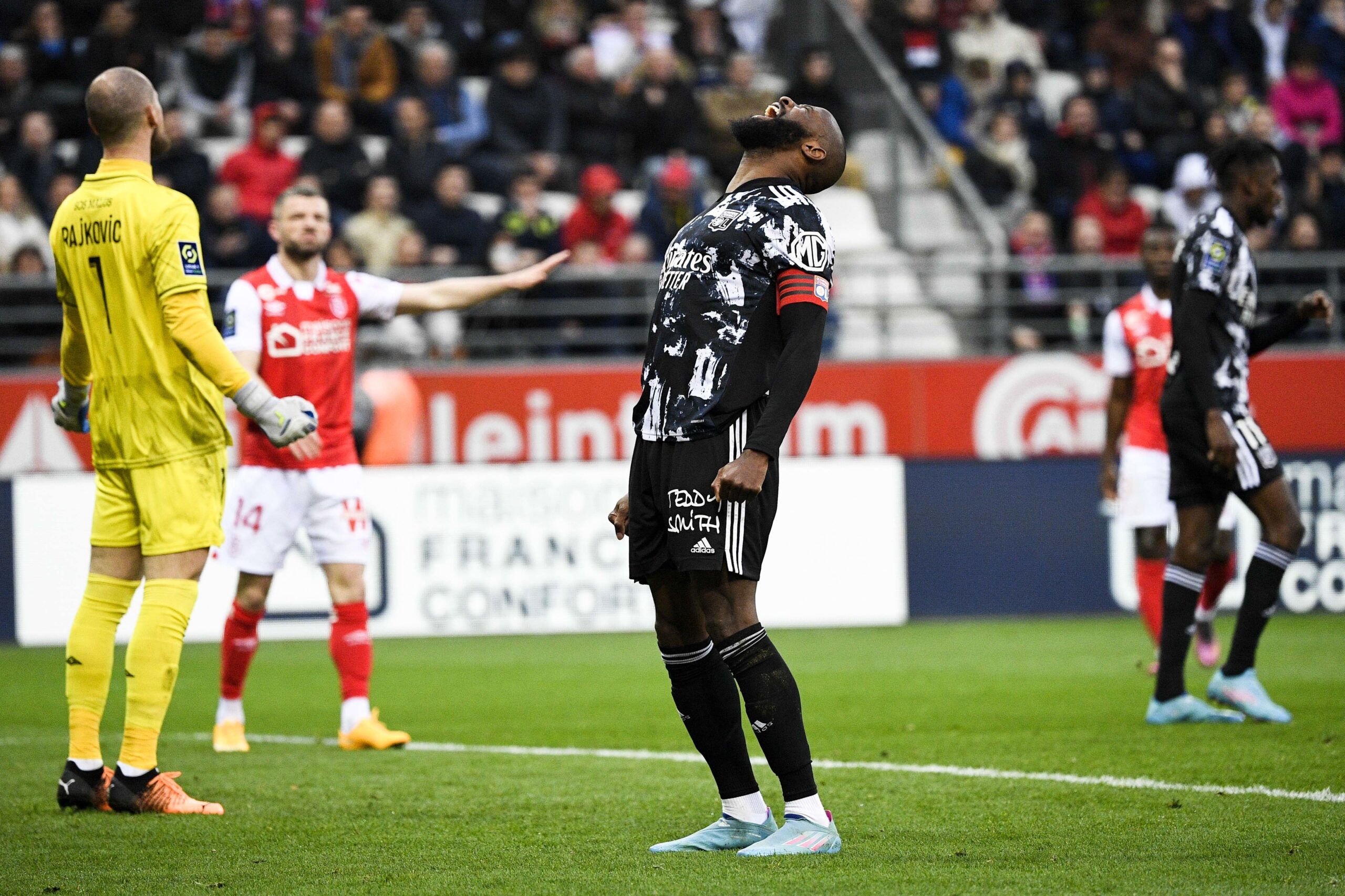 Moussa Dembélé et les siens n'ont pas su donner de la vie à ce match entre l'Olympique Lyonnais et le Stade de Reims. / Icon Sport