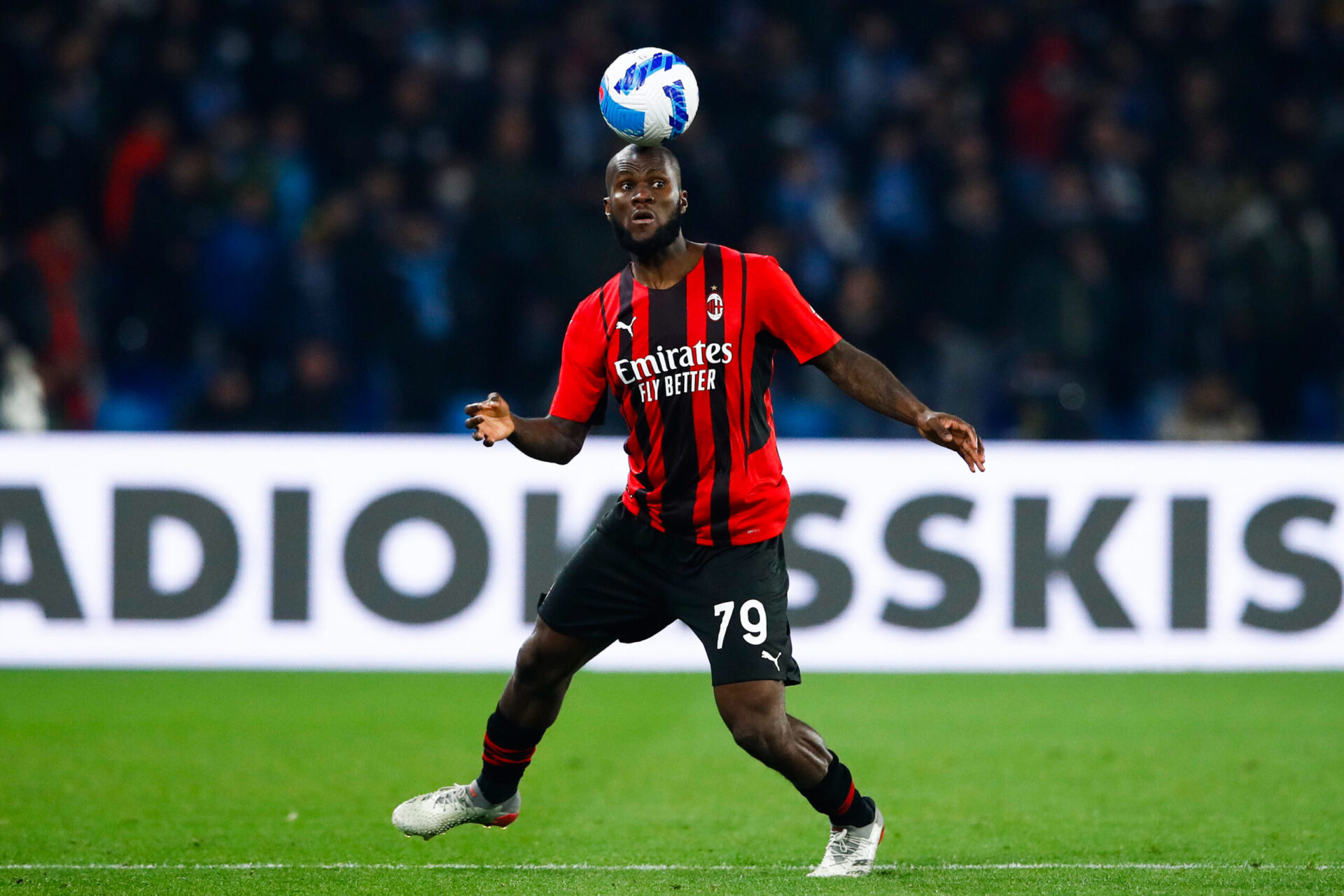 Franck Kessi&eacute;, en fin de contrat avec l'AC Milan, va rejoindre le Bar&ccedil;a. (Icon Sport)