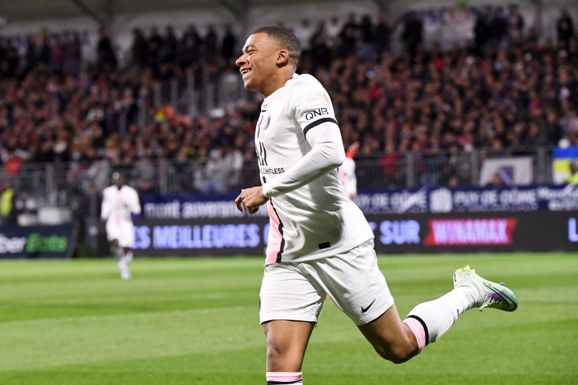 Compte Twitter du PSG. Compte Twitter du PSG.