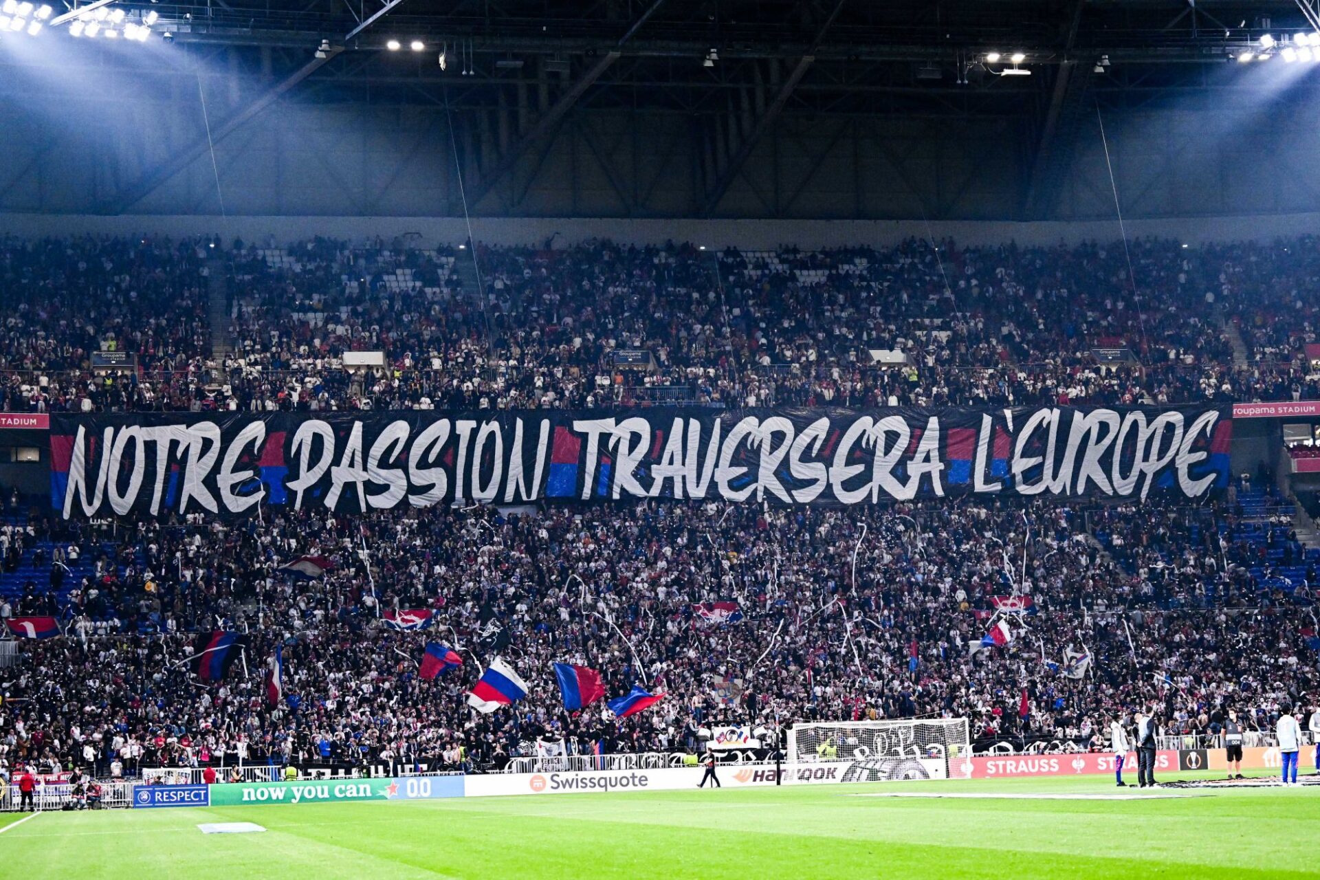 Les supporters de l'OL ont sorti la grosse ambiance pour ce choc face &agrave; West Ham (iconsport) (OL)