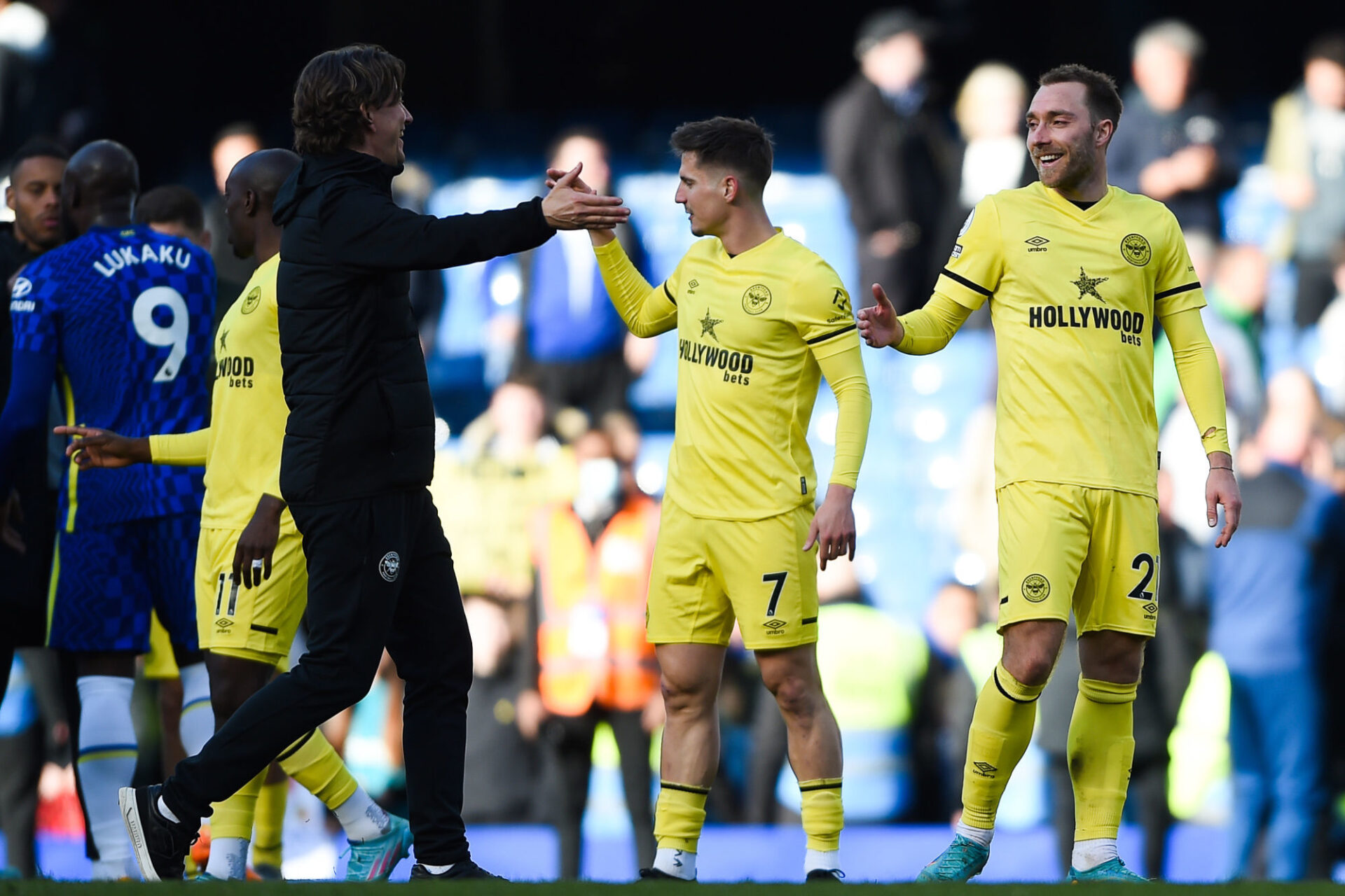 Christian Eriksen et son coach Thomas Frank avaient le sourire apr&egrave;s leur carton face &agrave; Chelsea (iconsport)