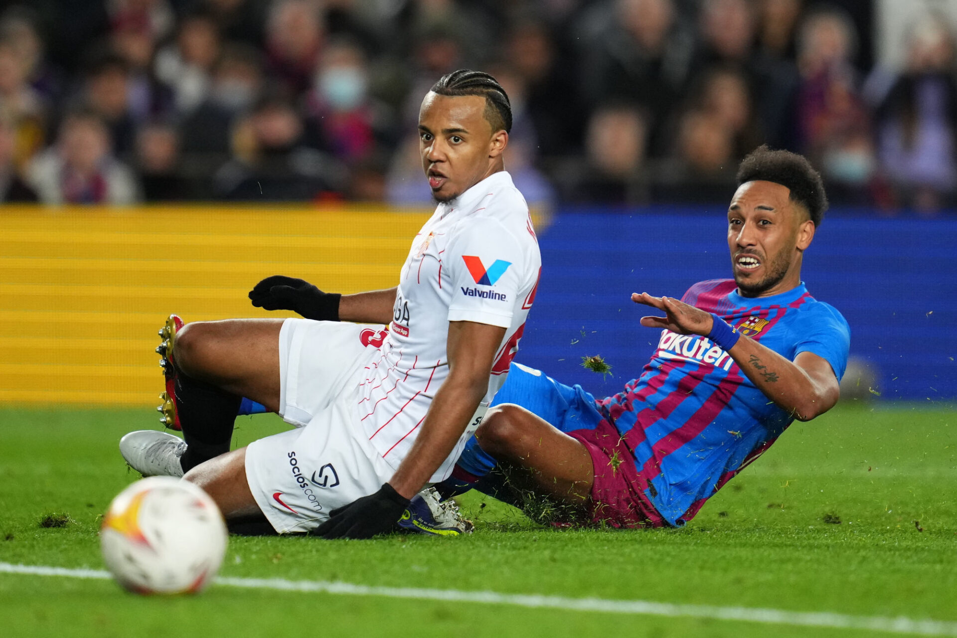Chelsea et le Bar&ccedil;a sont &agrave; la lutte pour recruter Jules Kound&eacute; (iconsport)