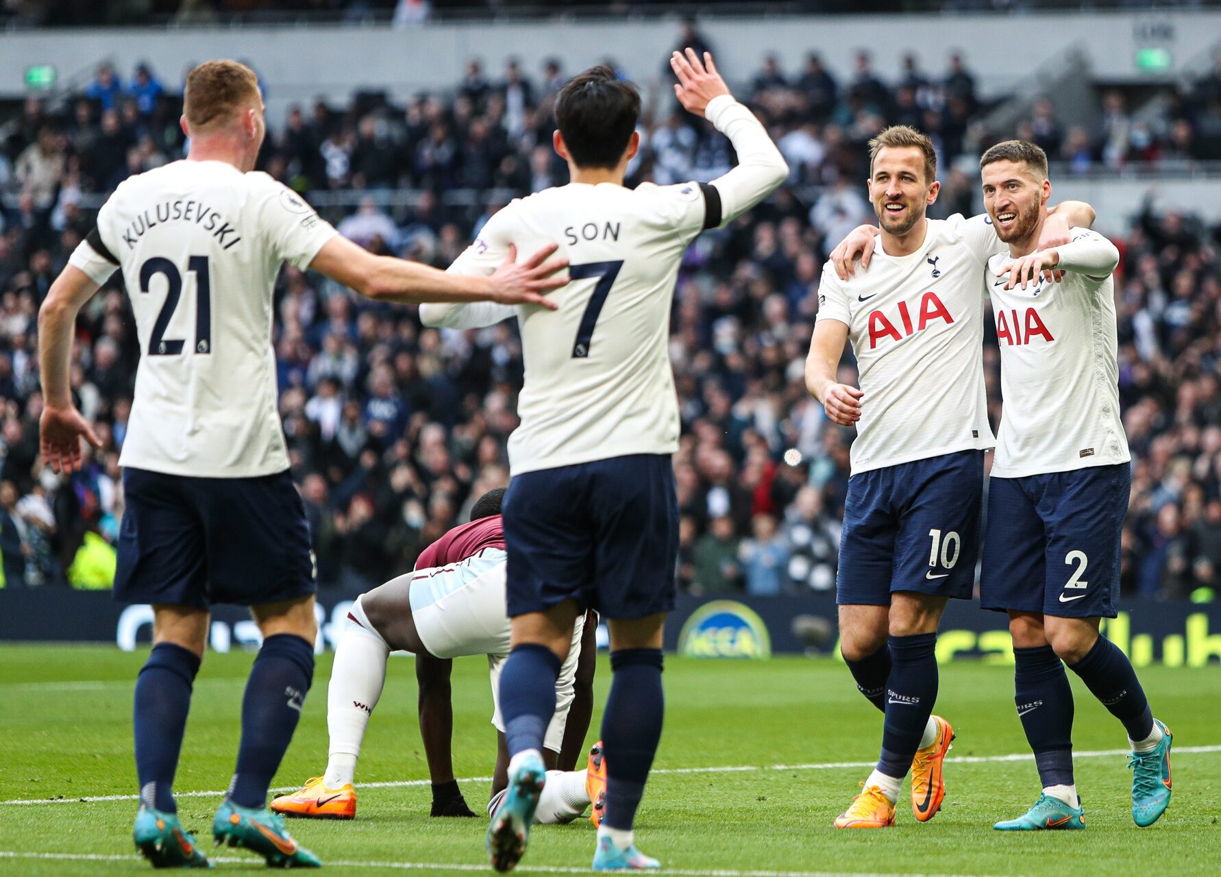 Kulusevski a rapidement glan&eacute; une place de titulaire aux c&ocirc;t&eacute;s de Son et Kane dans le Nord de Londres (iconsport)