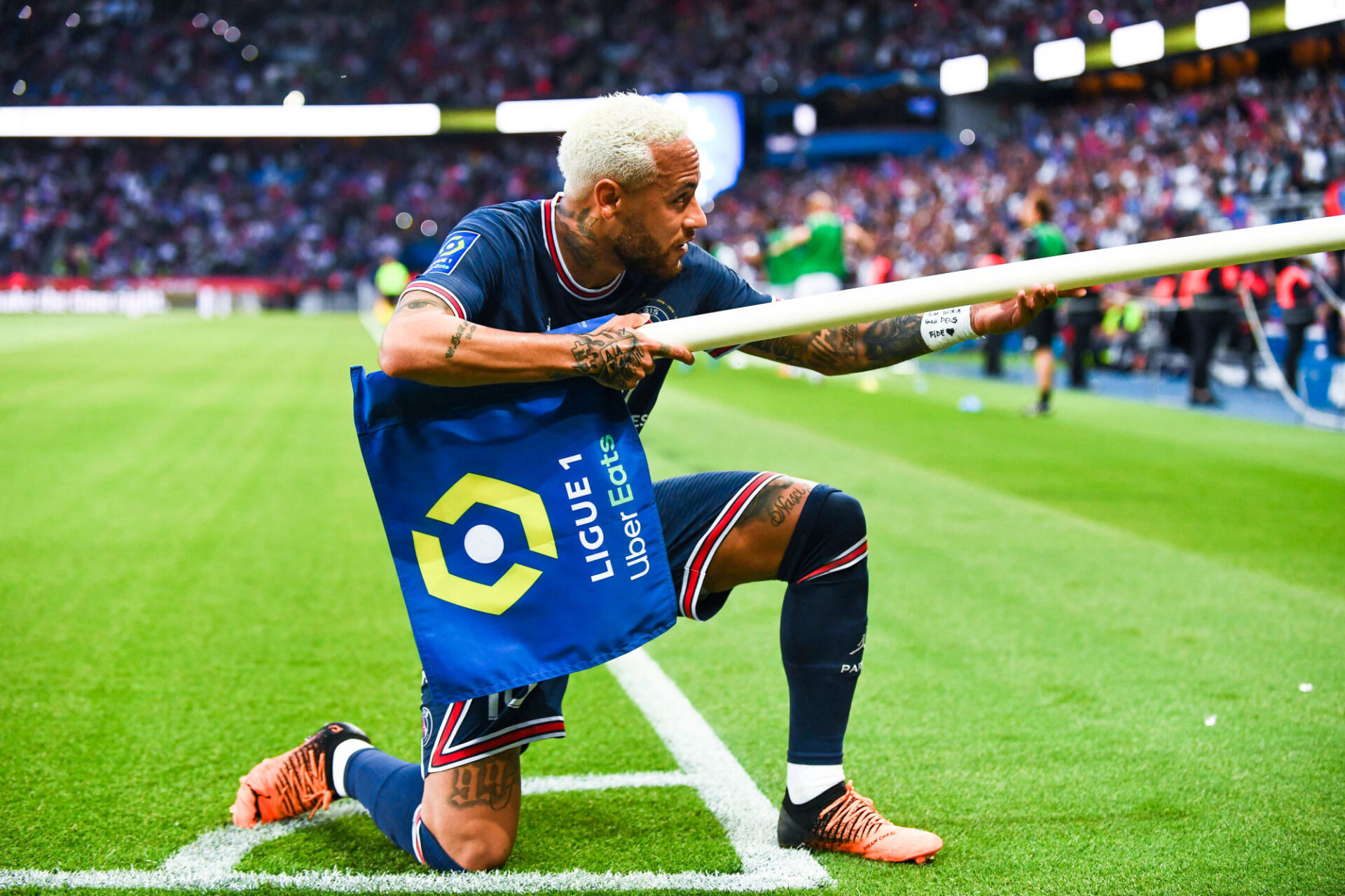 Neymar se voit rester encore longtemps au PSG (iconsport)