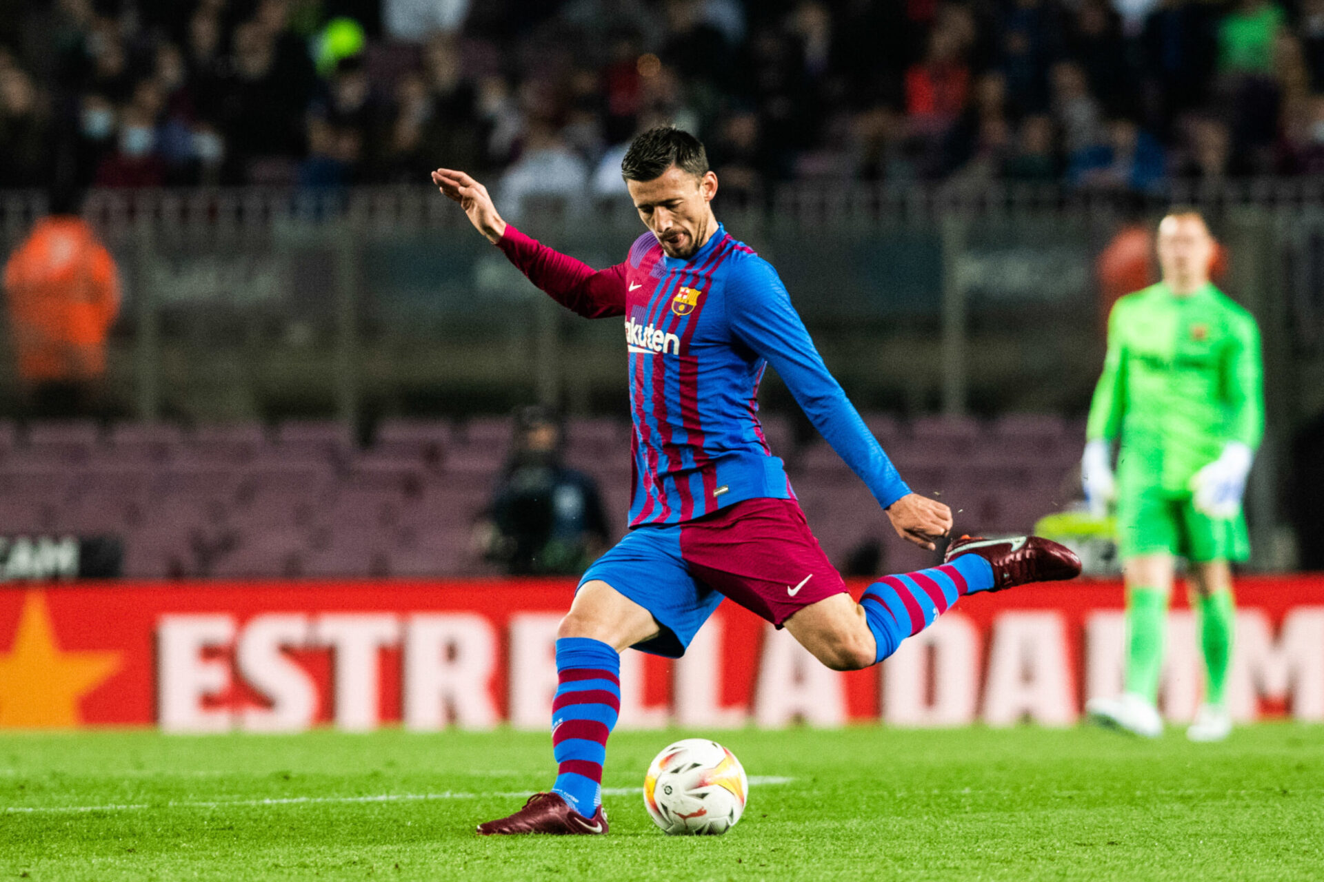 Lenglet n'a plus du tout sa place au Bar&ccedil;a... (Iconsport)
