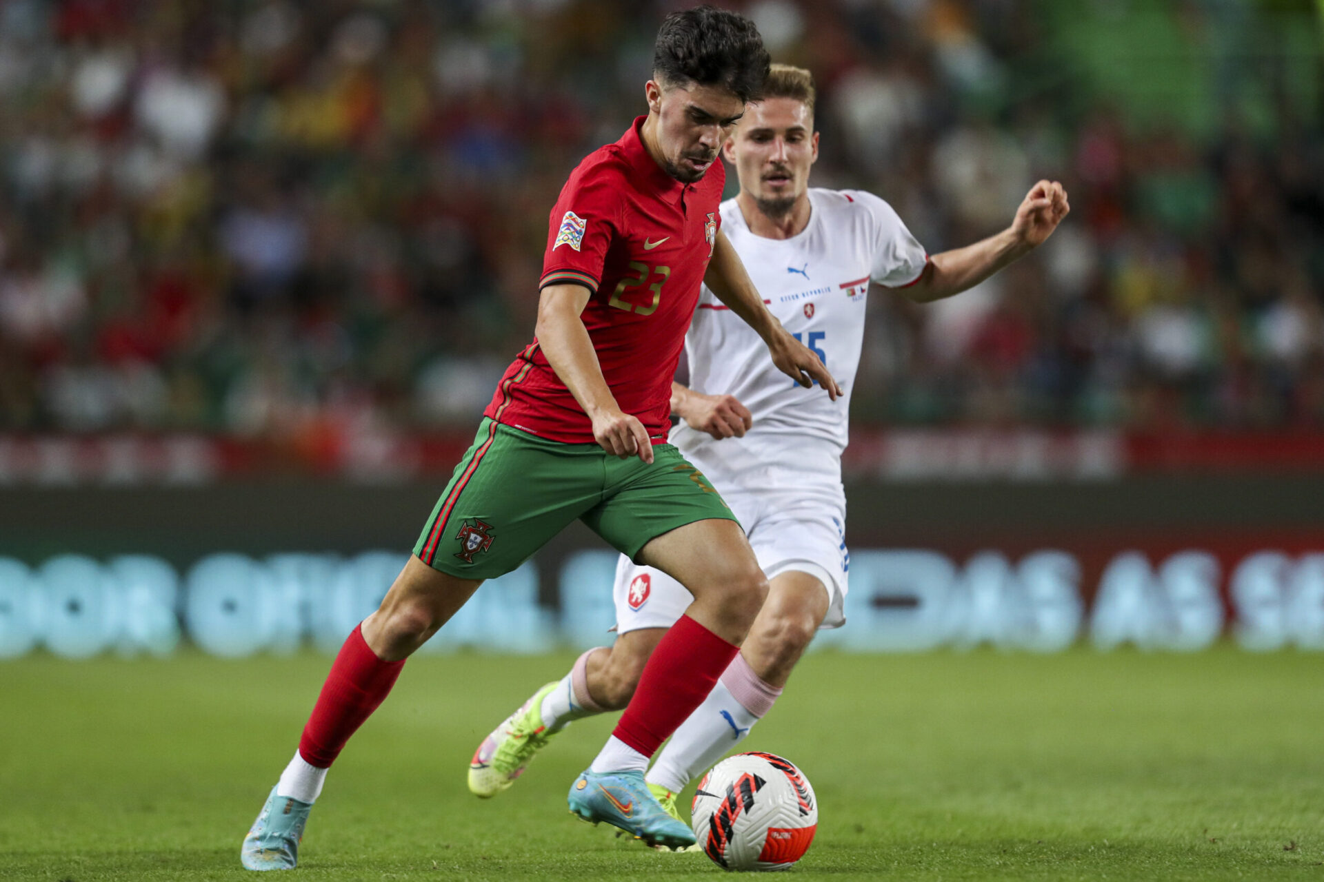 Le PSG s'int&eacute;resse &agrave; Vitinha, international portugais du FC Porto. Icon Sport