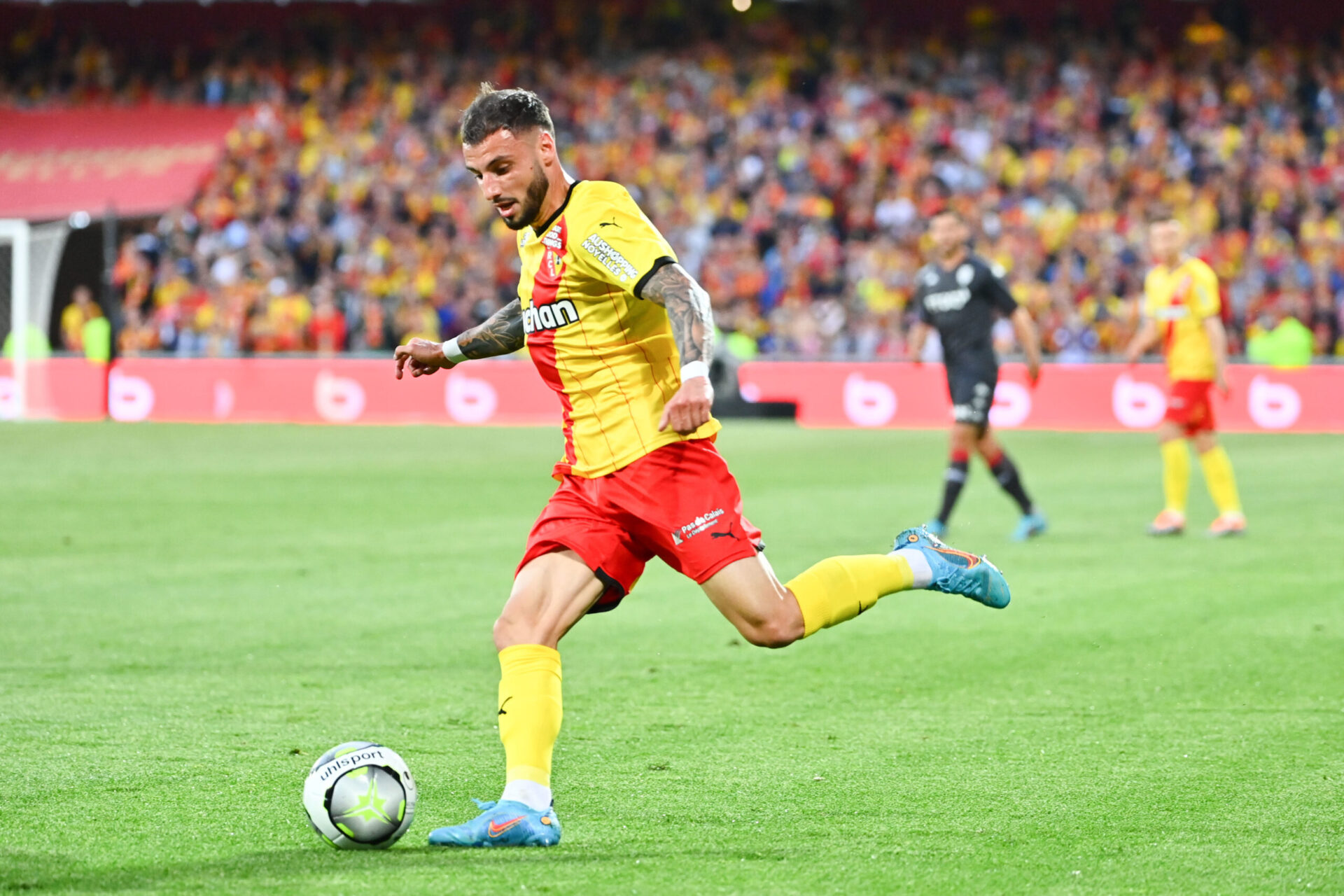 Après deux ans passés à Angers, Jimmy Cabot a signé pour quatre saisons à Lens (iconsport) Après deux ans passés à Angers, Jimmy Cabot a signé pour quatre saisons à Lens (iconsport)