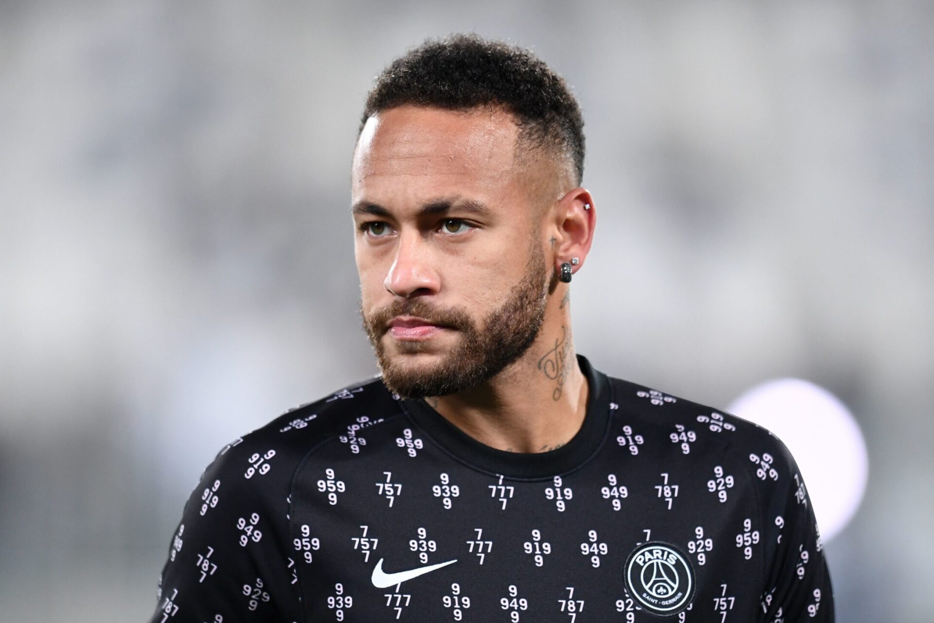 Neymar compte bien rester au PSG (iconsport) Neymar compte bien rester au PSG (iconsport)