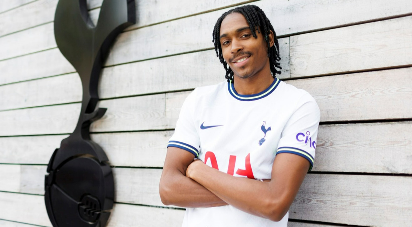 Tottenham s'est offert l'un des lat&eacute;raux les plus prometteurs d'Angleterre avec Spence (tottenhamhotspur.com)
