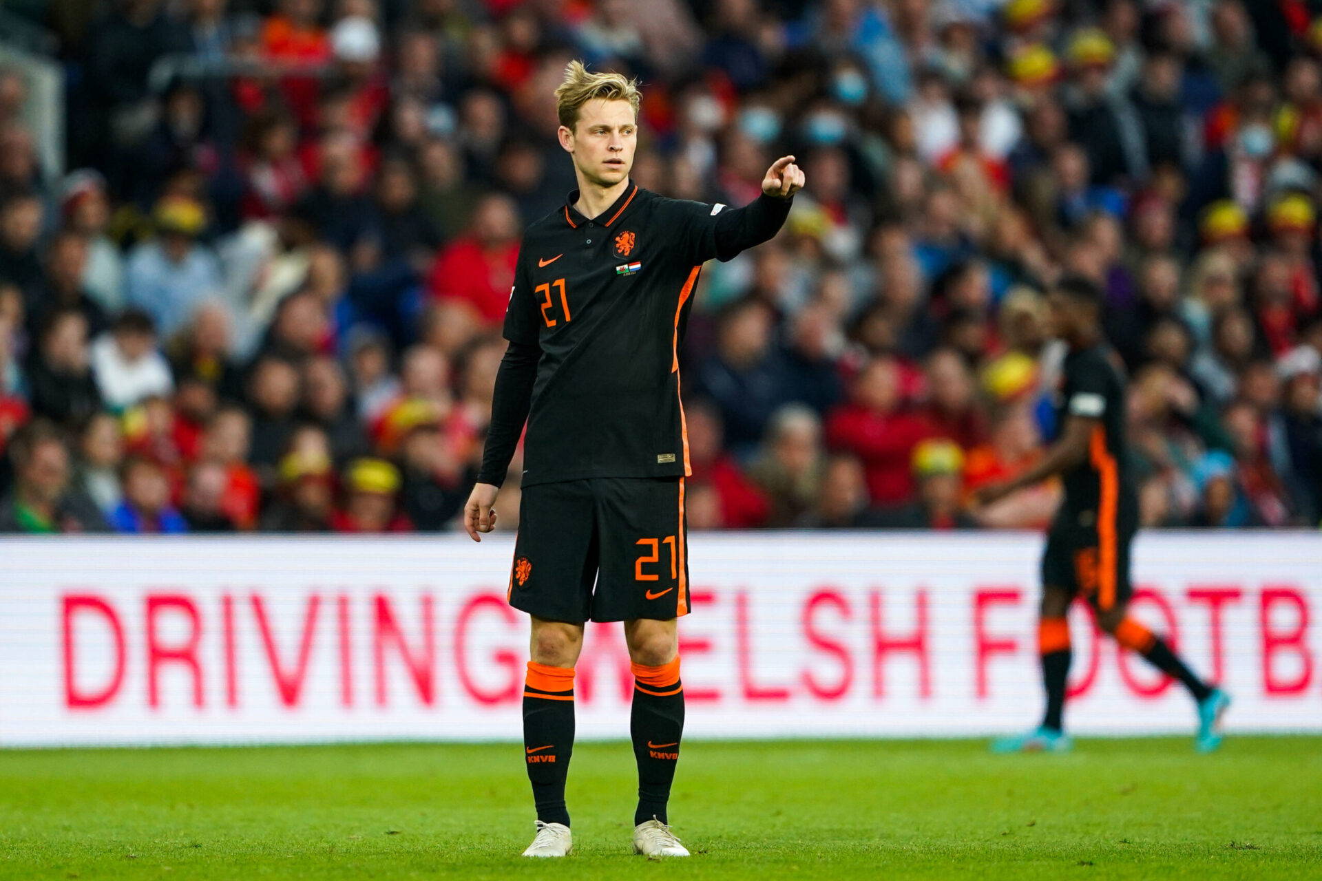 Frenkie de Jong aime le Bar&ccedil;a mais la r&eacute;alit&eacute; &eacute;conomique du club pourrait tout changer (Iconsport)