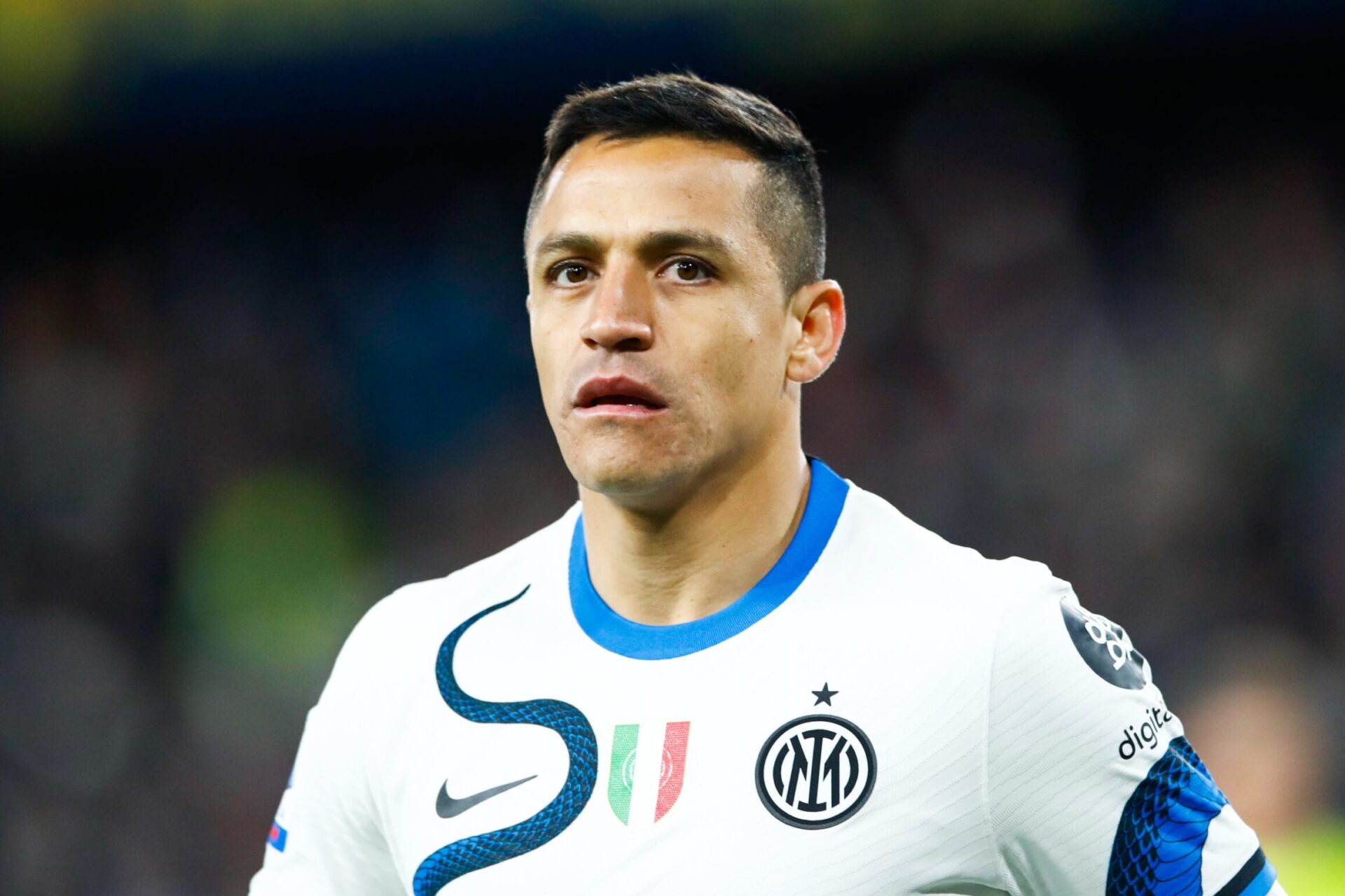 Alexis S&aacute;nchez devra faire des efforts financiers s'ils veut porter le maillot de l'OM (iconsport)