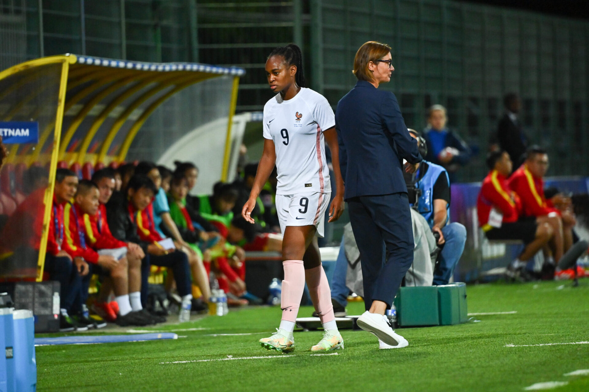 Marie-Antoinette Katoto et Corinne Diacre, avec l'&eacute;quipe de France. Icon Sport