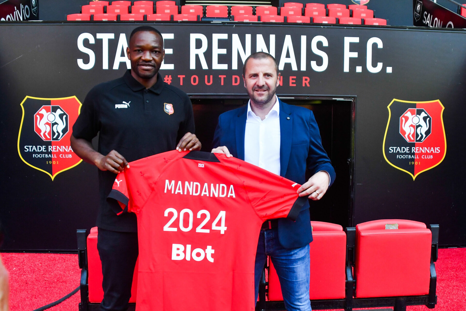 Steve Mandanda, pr&eacute;sent&eacute; au Roazhon Park. Icon Sport