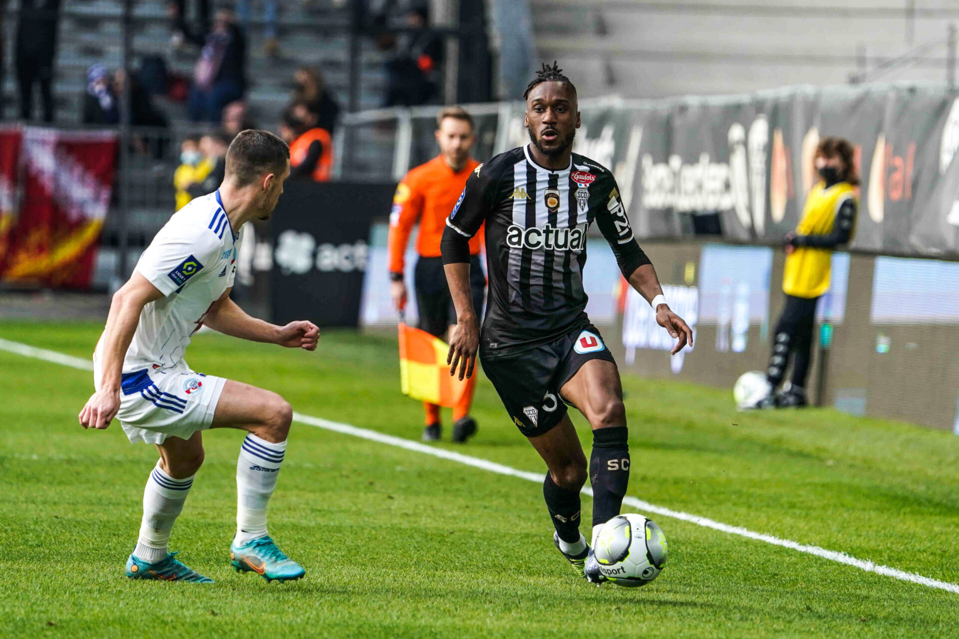 Souleyman Doumbia avec le maillot d'Angers SCO (Icon Sport)