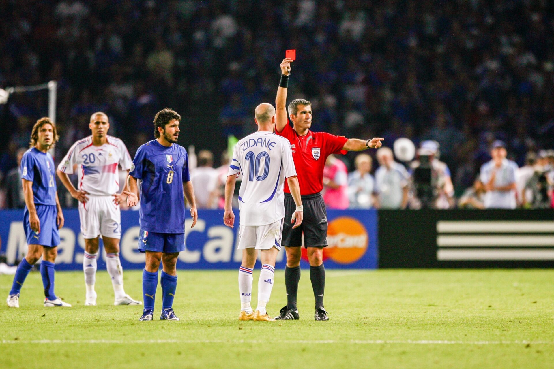 Zin&eacute;dine Zidane avait c&eacute;d&eacute; &agrave; la provocation de Marco Materazzi. Icon Sport