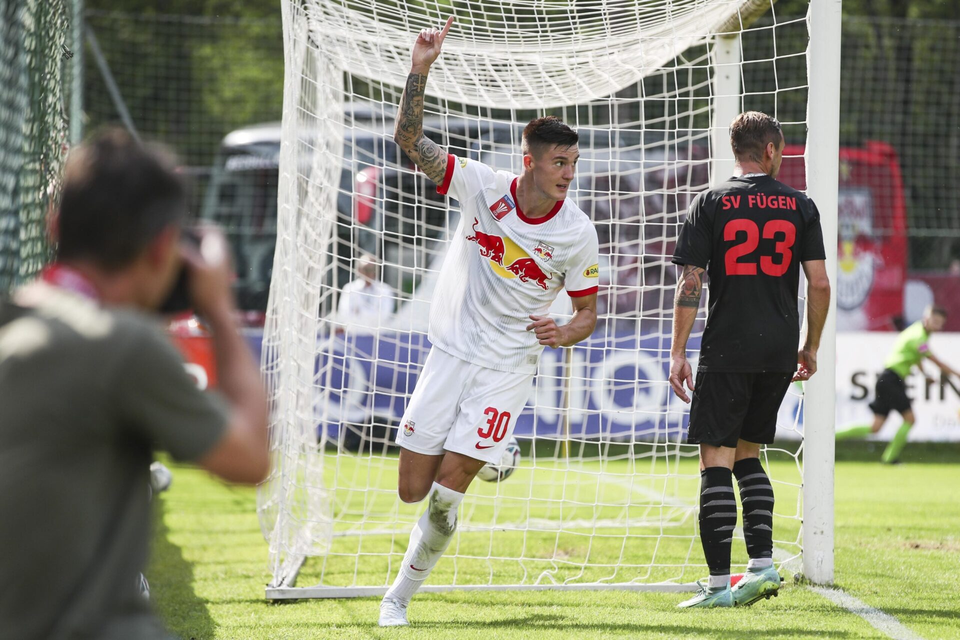 Benjamin Sesko, nouveau joueur du RB Leipzig, restera à Salzburg cette saison - Icon sport Benjamin Sesko, nouveau joueur du RB Leipzig, restera à Salzburg cette saison - Icon sport