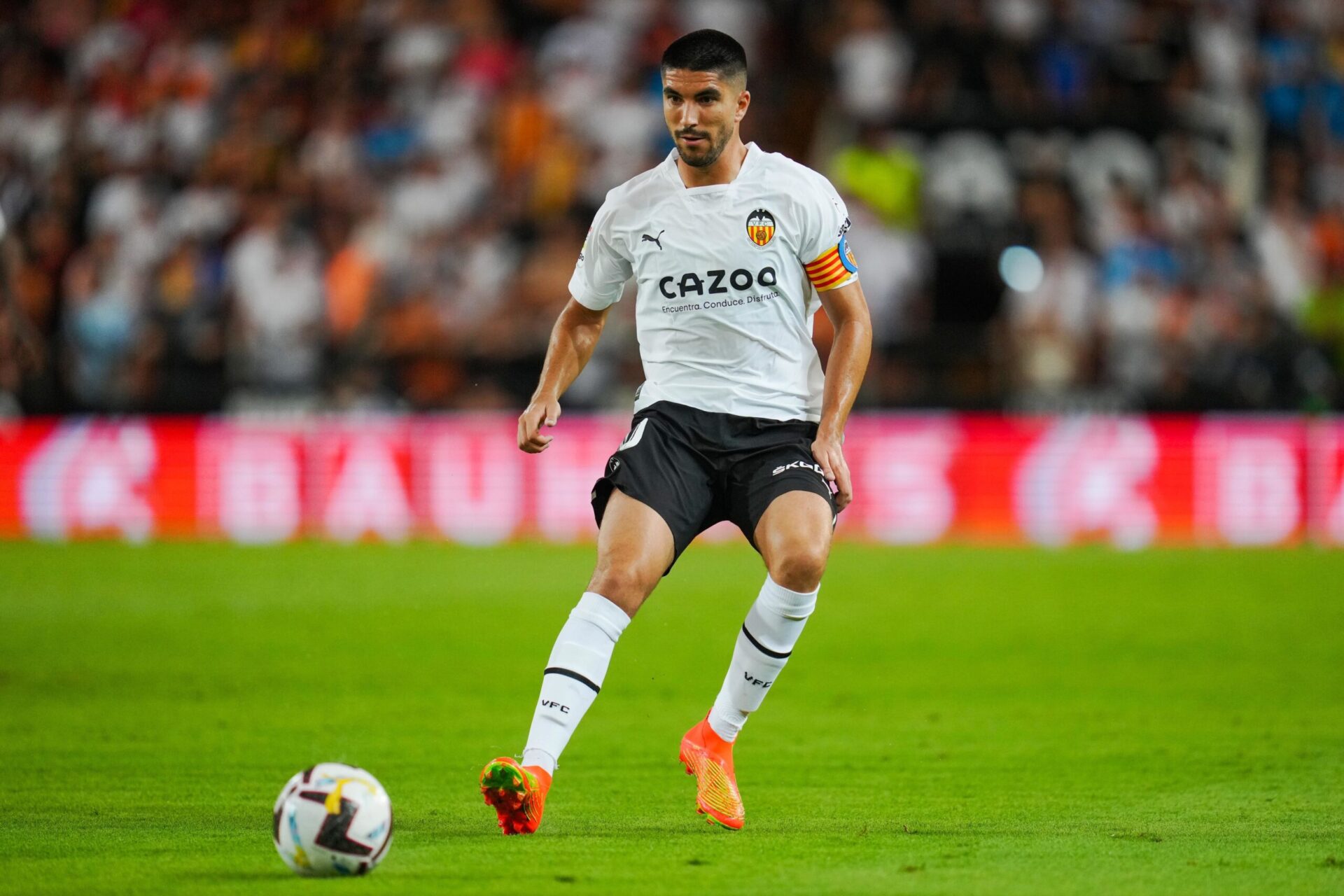 Carlos Soler sous les couleurs du FC Valence (Icon Sport) Carlos Soler sous les couleurs du FC Valence (Icon Sport)