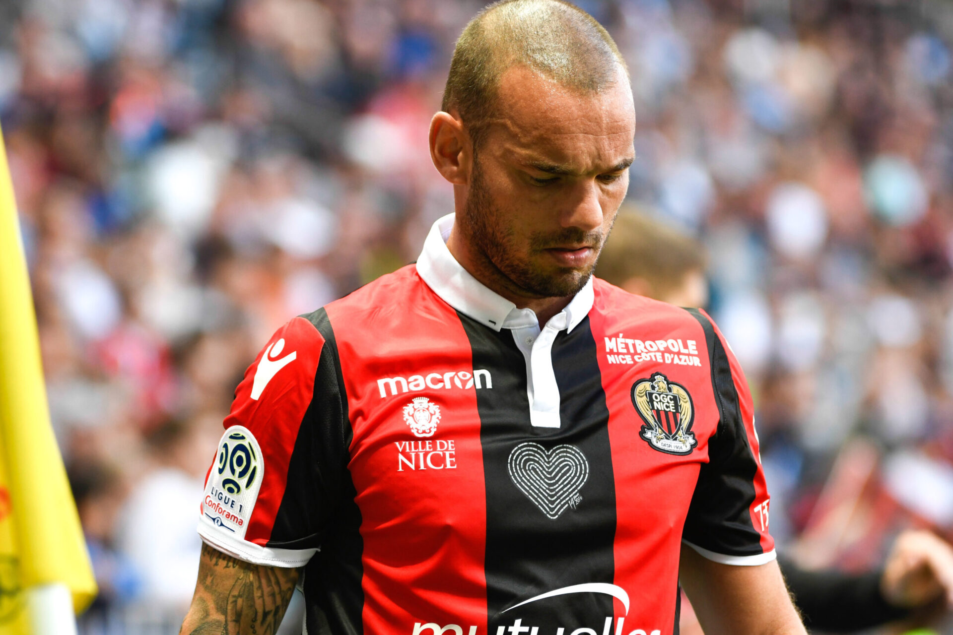 Aaron Ramsey et Jean-Pierre Riv&egrave;re, president de l'OGC Nice, lors de la pr&eacute;sentation du Gallois - Icon Sport