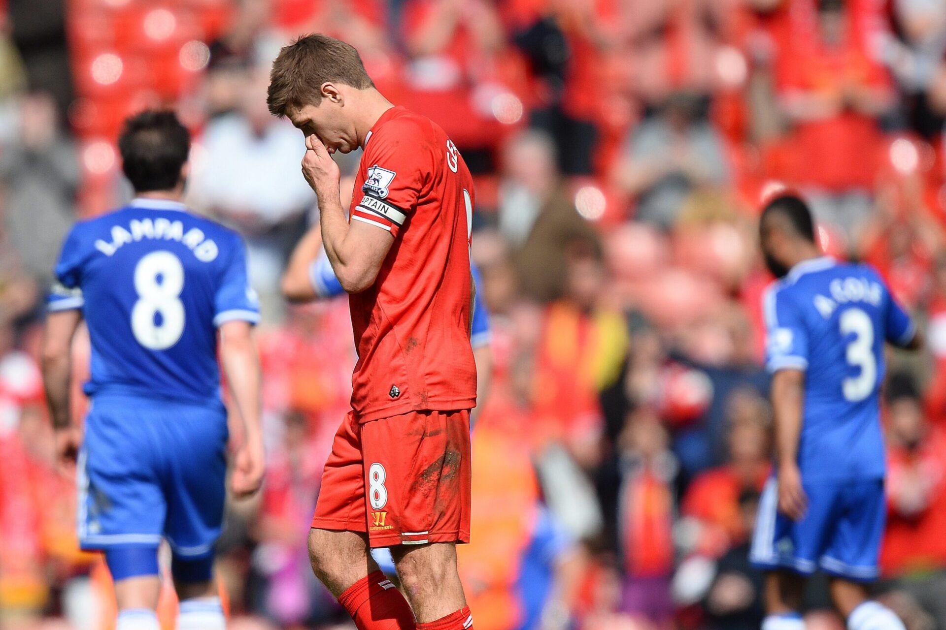 Steven Gerrard, contre Chelsea le 26 avril 2014. (icon sport) Steven Gerrard, contre Chelsea le 26 avril 2014. (icon sport)