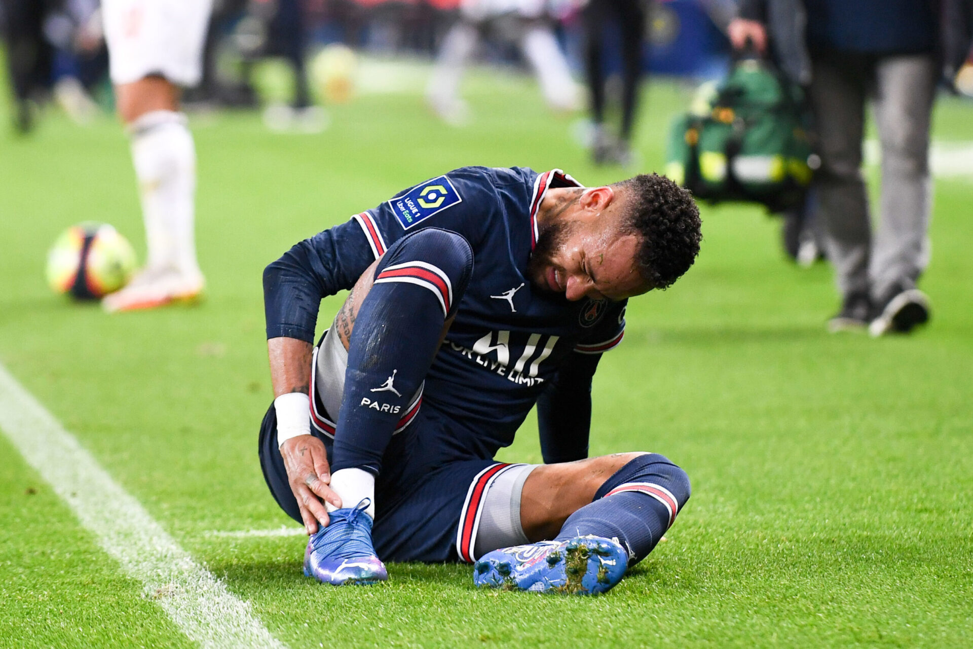 Neymar a rarement été épargné par les pépins physiques. (Icon Sport) Neymar a rarement été épargné par les pépins physiques. (Icon Sport)