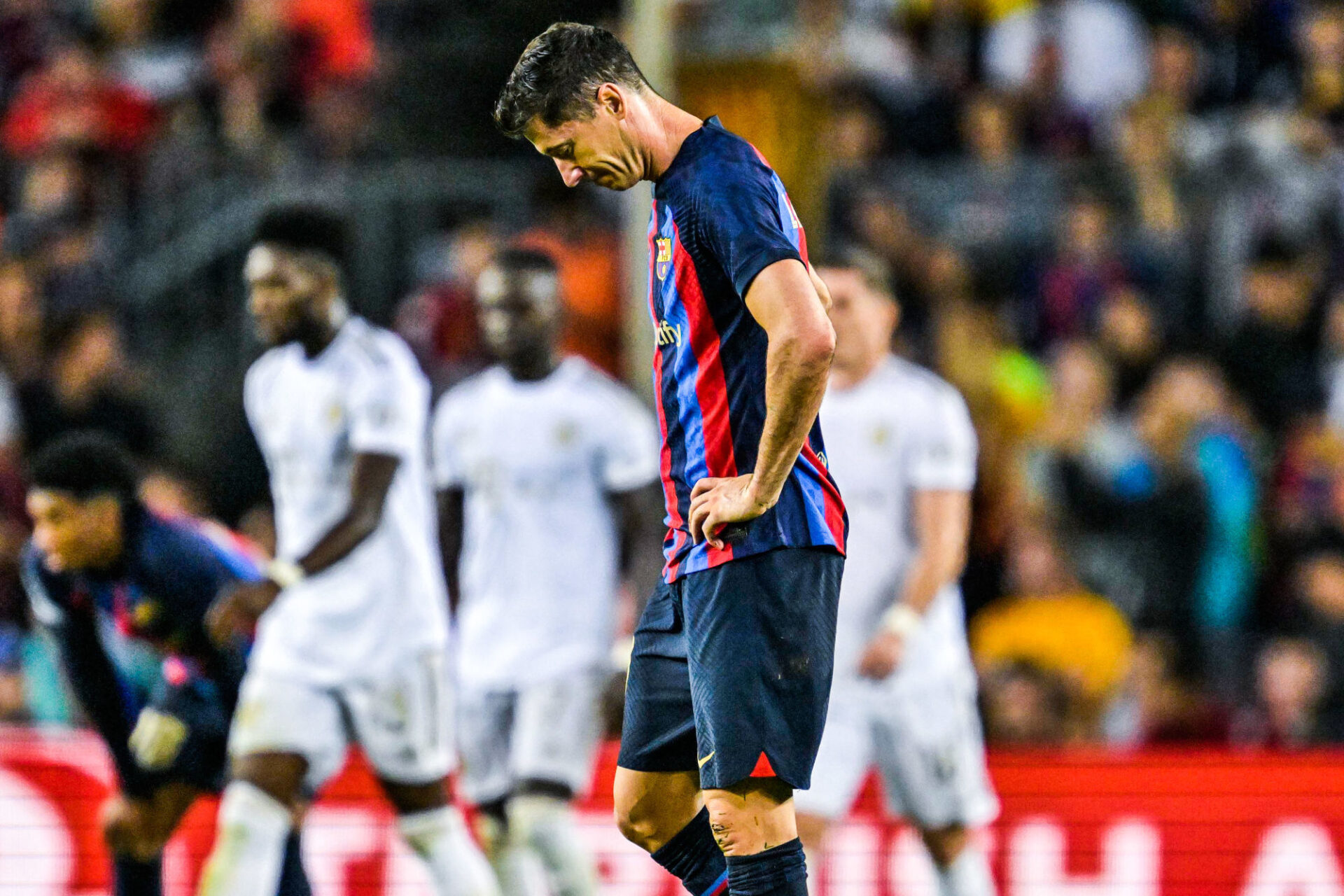 Lewandowski et ses co&eacute;quipiers ne peuvent plus se qualifier pour les huiti&egrave;mes de finale de la Ligue des champions (Icon Sport)