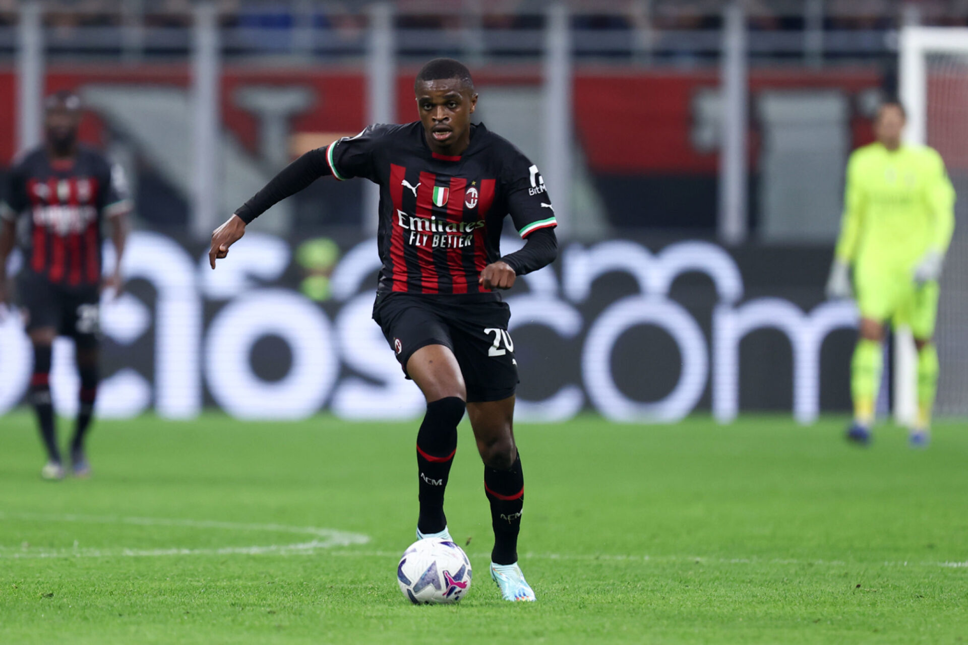 Pierre Kalulu est sous contrat avec l'AC Milan jusqu'en 2027. (Icon Sport) Pierre Kalulu est sous contrat avec l'AC Milan jusqu'en 2027. (Icon Sport)