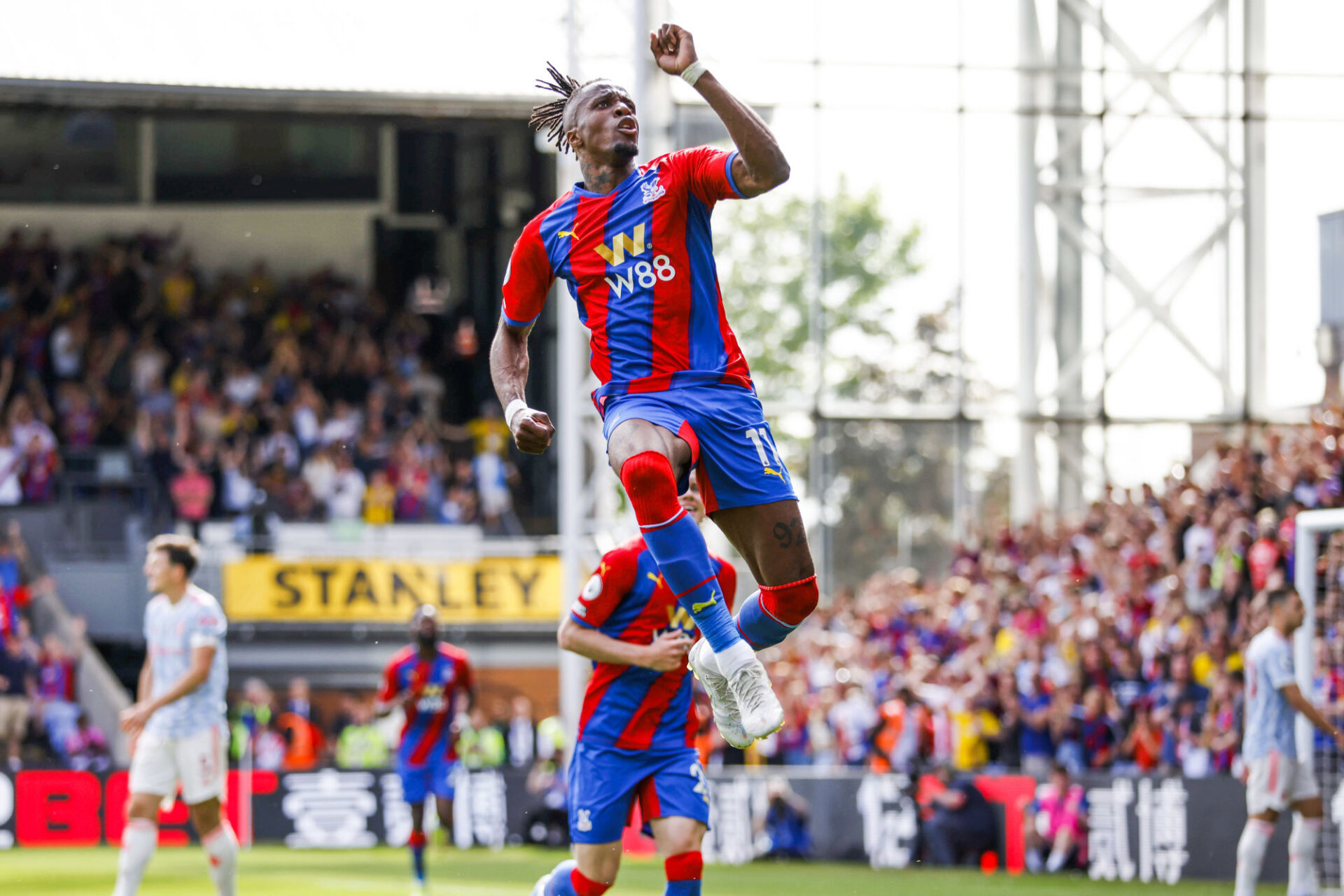 Wilfried Zaha continue de porter Crystal Palace cette saison. (Icon Sport) Wilfried Zaha continue de porter Crystal Palace cette saison. (Icon Sport)