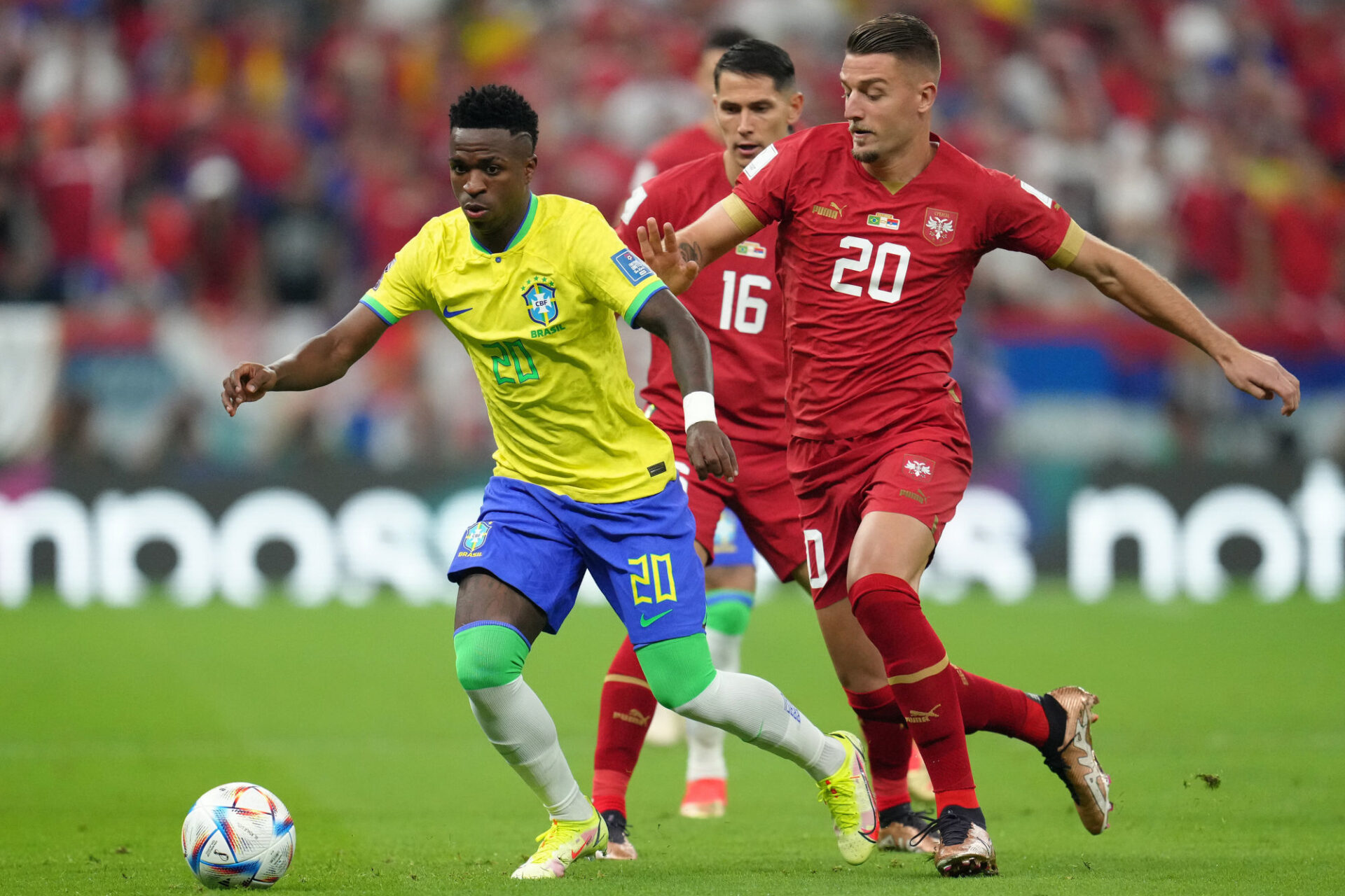 Le Brésil de Vinicius Jr a longtemps buté sur une bonne défense serbe (Icon Sport)