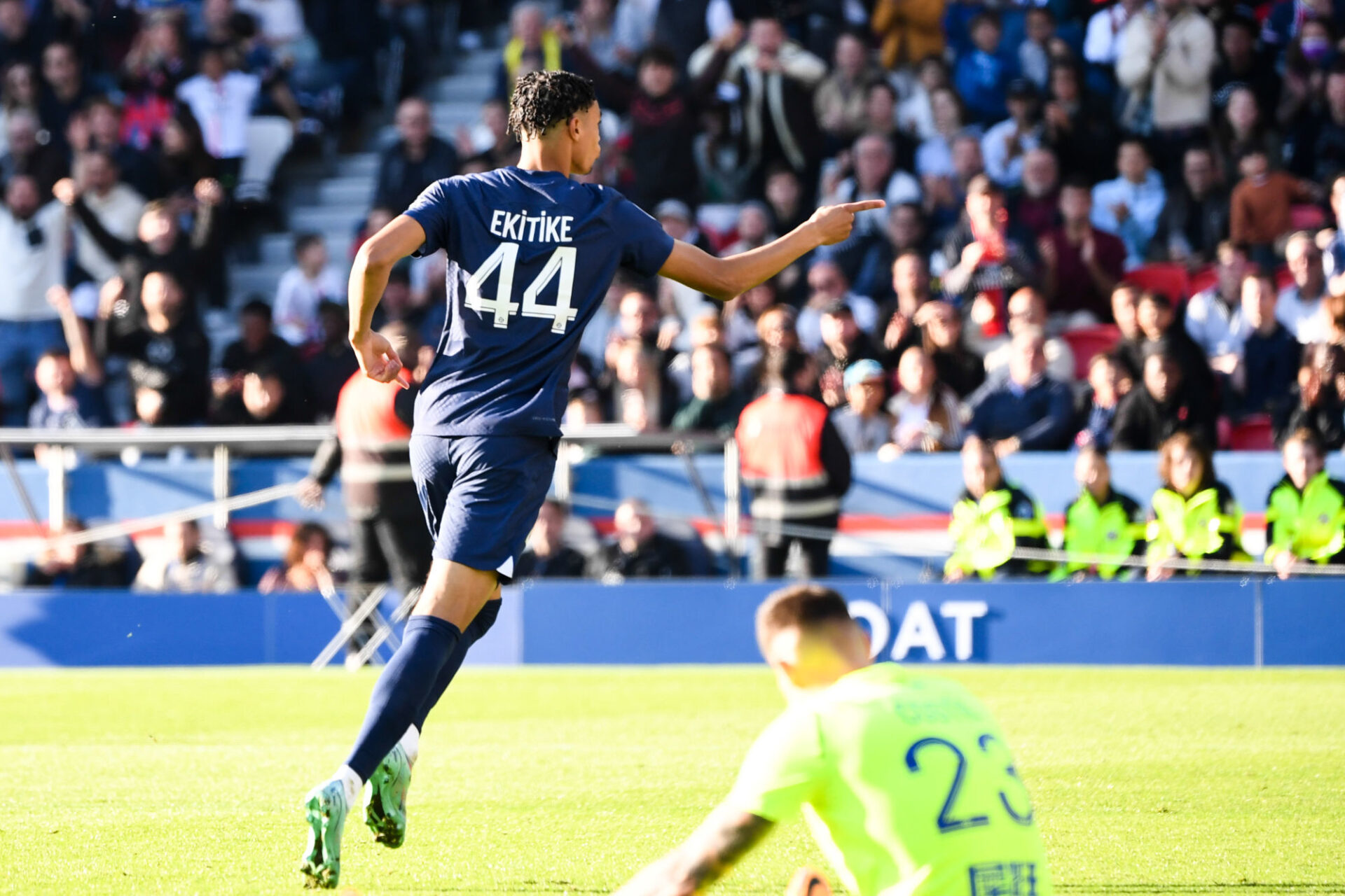 Hugo Ekitike, heureux apr&egrave;s son premier but avec le PSG. (Icon Sport)