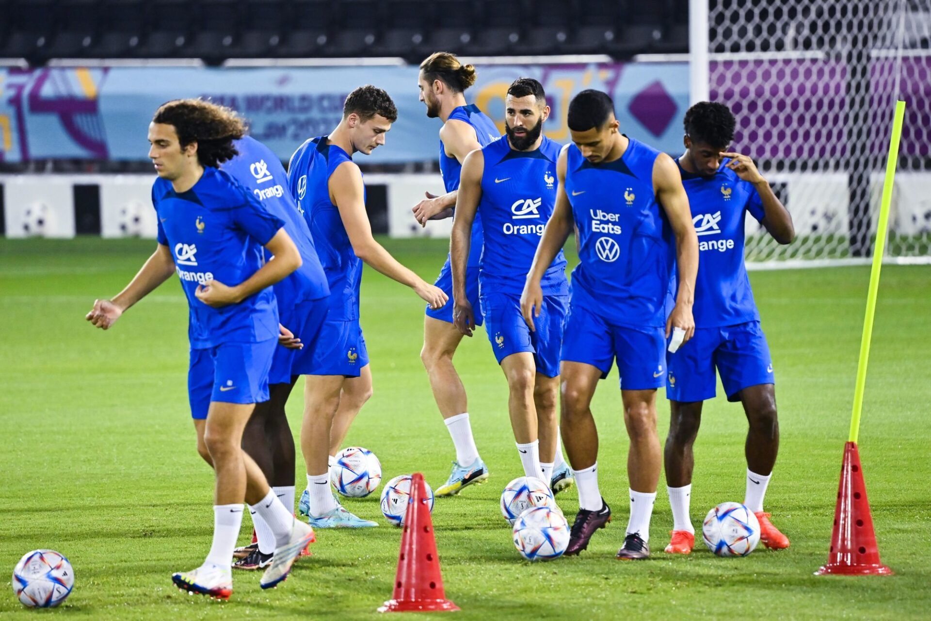 La présence de Karim Benzema aurait crispé l'équipe de France (Icon Sport) La présence de Karim Benzema aurait crispé l'équipe de France (Icon Sport)