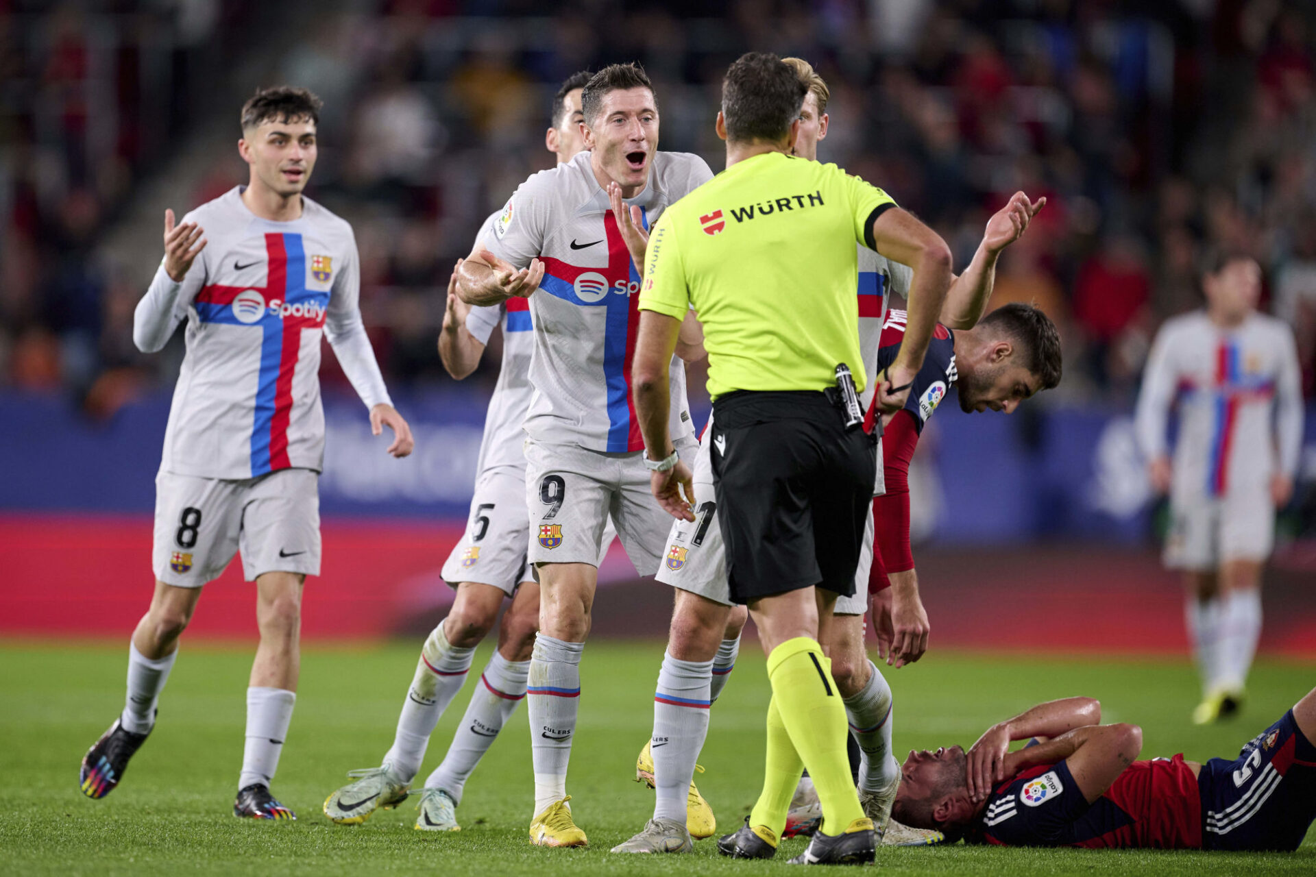 Gerard Piqué a vivement critiqué l'arbitre de la rencontre Osasuna - Barcelone. (Icon Sport) Gerard Piqué a vivement critiqué l'arbitre de la rencontre Osasuna - Barcelone. (Icon Sport)