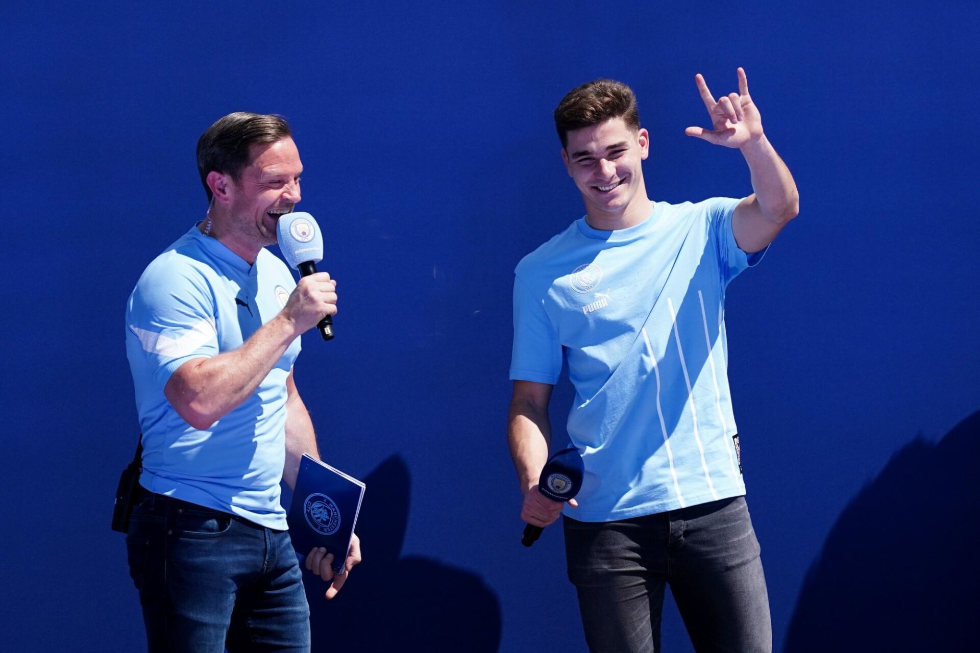 Julian Alvarez lors de sa pr&eacute;sentation &agrave; Manchester City. (Icon Sport)