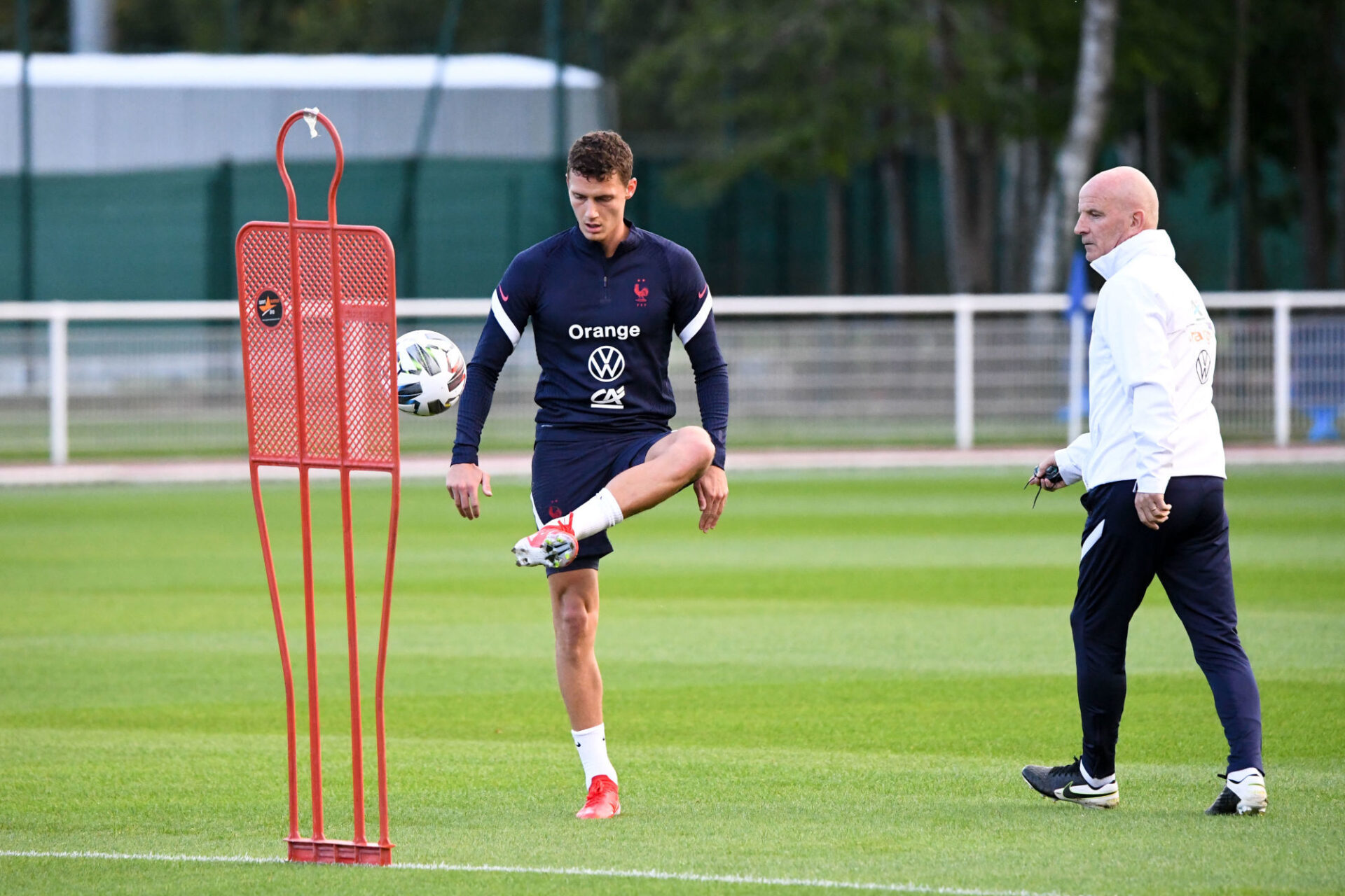 Benjamin Pavard, relégué sur le banc de l'EdF durant cette CdM (Icon Sport) Benjamin Pavard, relégué sur le banc de l'EdF durant cette CdM (Icon Sport)