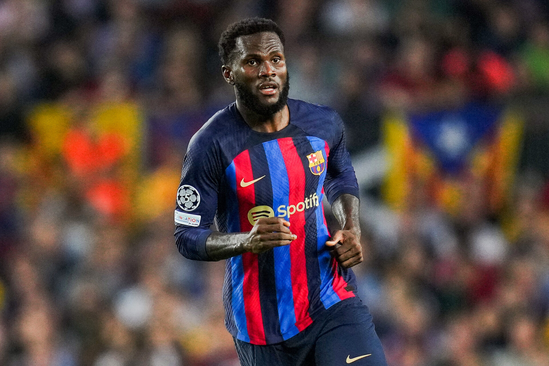 Franck Kessi&eacute; avec le maillot du FC Barcelone (Icon Sport)