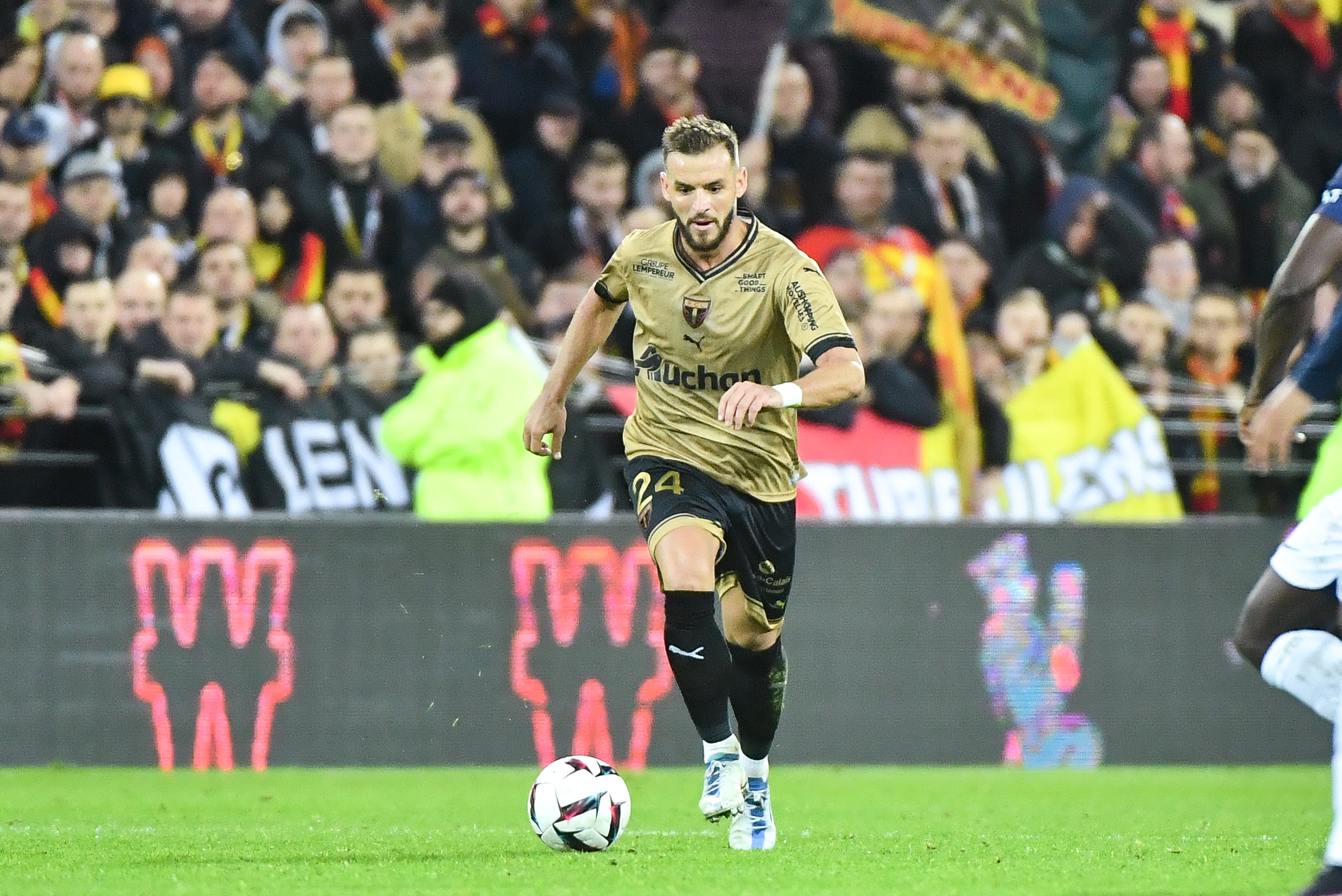 Gradit est vite allé s'excuser après avoir taclé Mbappé en retard (Icon Sport) Gradit est vite allé s'excuser après avoir taclé Mbappé en retard (Icon Sport)