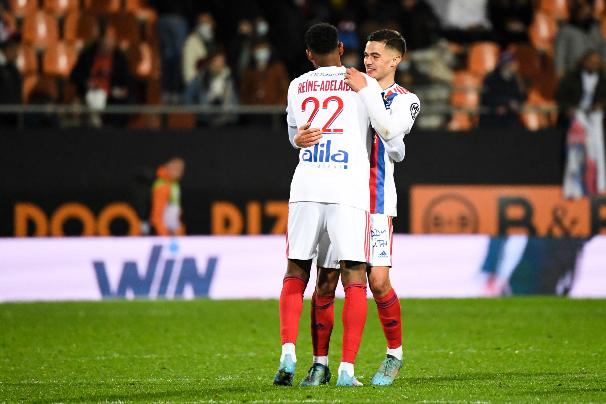 Jeff Reine-Ad&eacute;la&iuml;de et Romain Faivre sous le maillot de l'OL (Icon Sport)