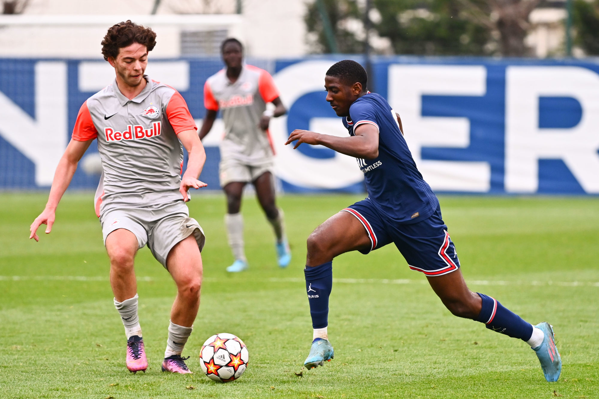 Le PSG consid&egrave;re Ayman Kari comme l'un des jeunes les plus prometteurs de son centre de formation (Icon Sport)