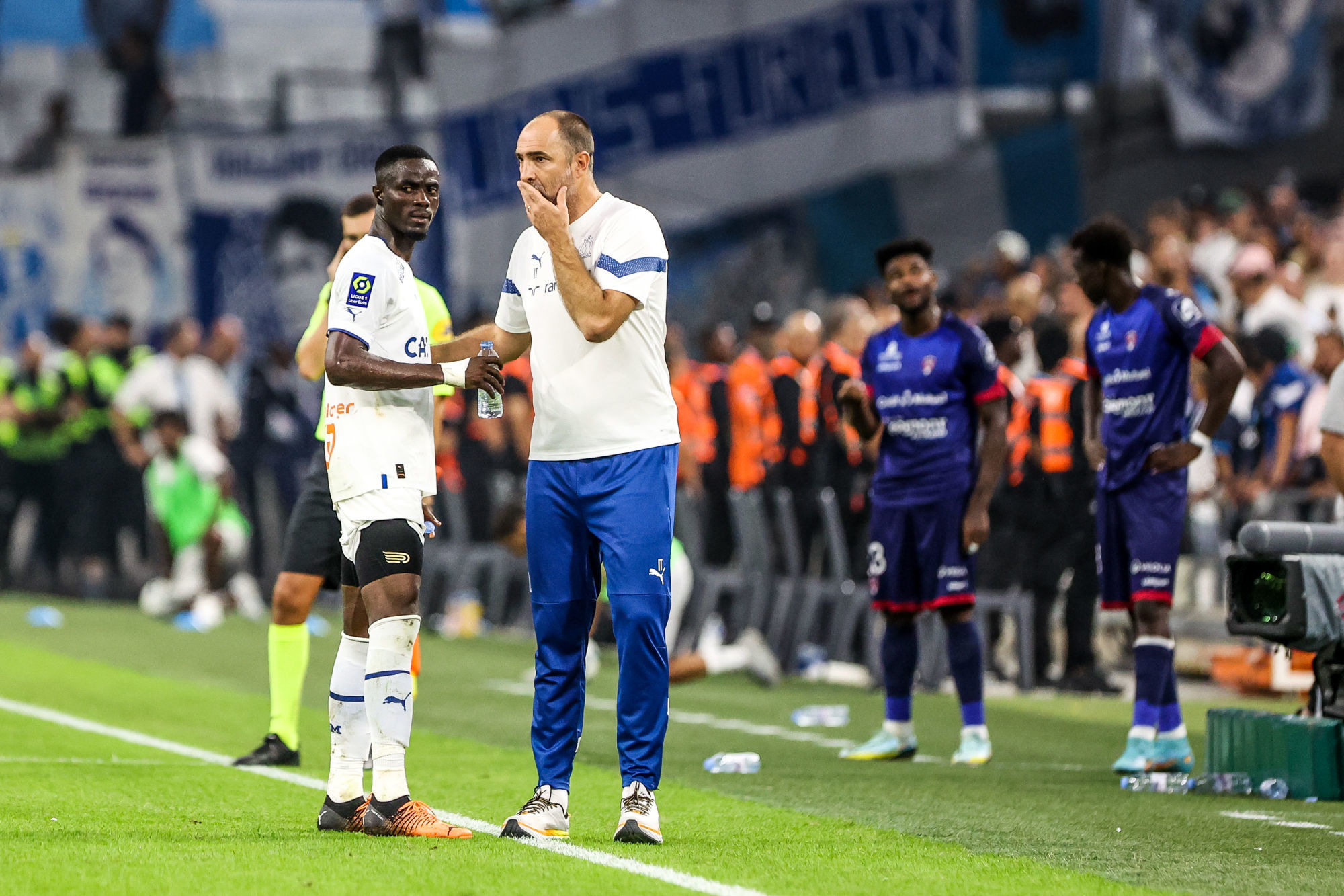 Igor Tudor, l'entra&icirc;neur de l'OM, aux c&ocirc;t&eacute;s d'Eric Bailly. (Icon Sport)
