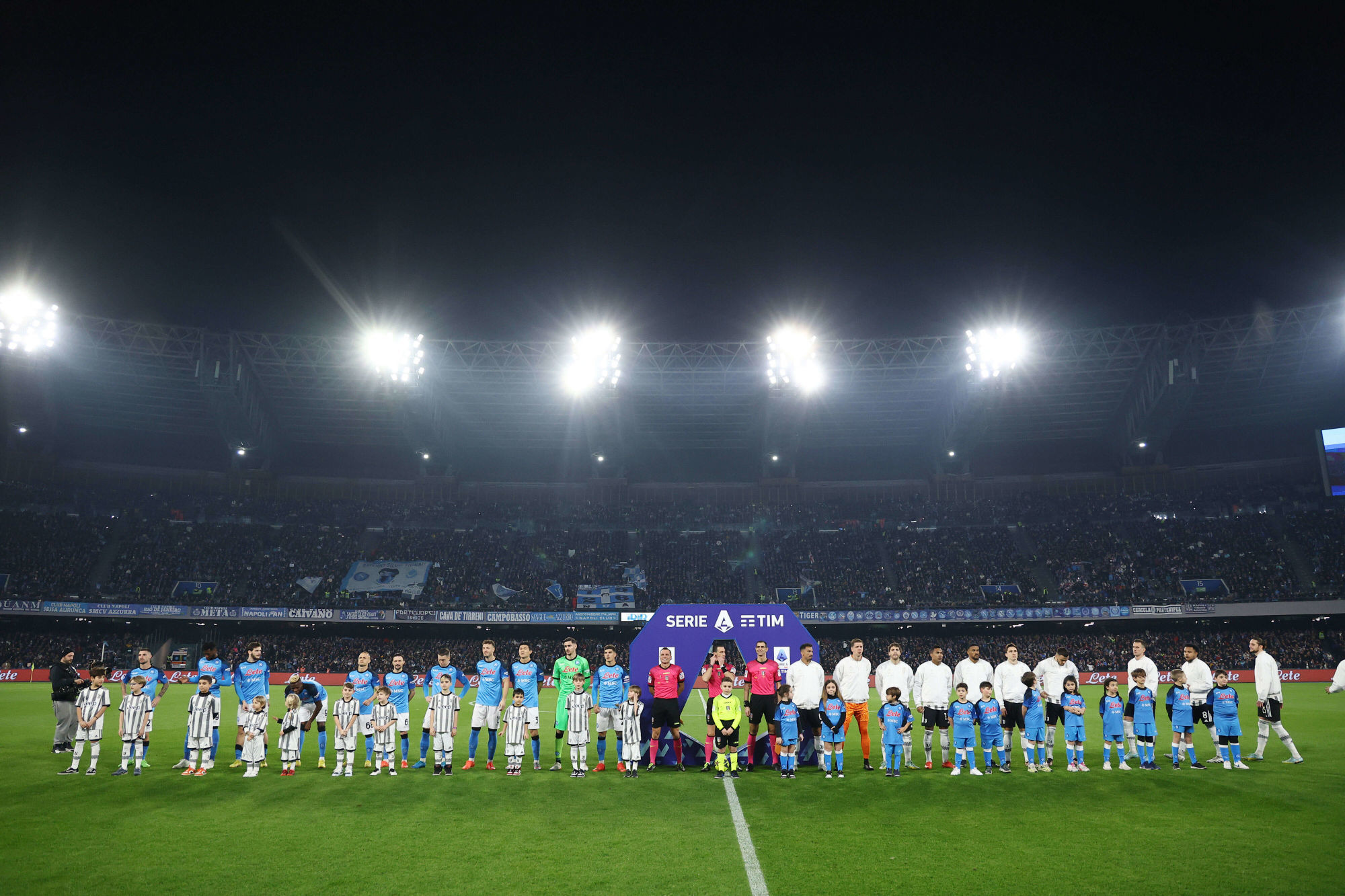Toute l'Italie a les yeux riv&eacute;s sur ce choc entre Naples et la Juventus Turin (Icon Sport)