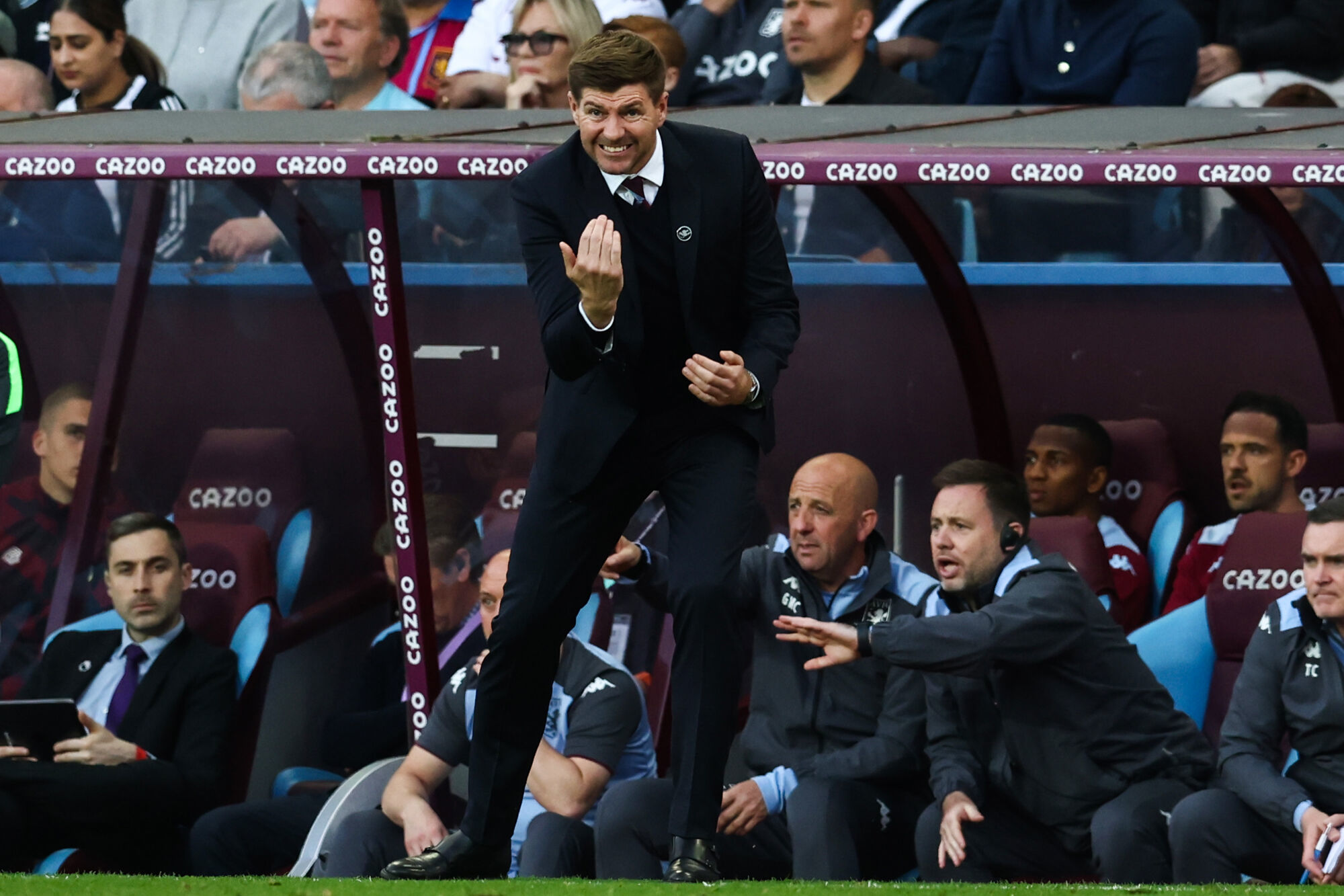 Avec Aston Villa, Gerrard a eu Matty Cash et Jan Bednarek sous ses ordres, deux internationaux polonais. (Icon Sport) Avec Aston Villa, Gerrard a eu Matty Cash et Jan Bednarek sous ses ordres, deux internationaux polonais. (Icon Sport)