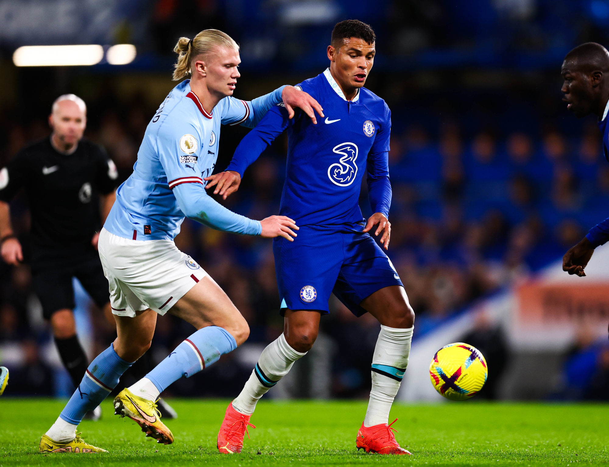 Chelsea et Manchester City sont dos à dos à la pause (Icon Sport) Chelsea et Manchester City sont dos à dos à la pause (Icon Sport)