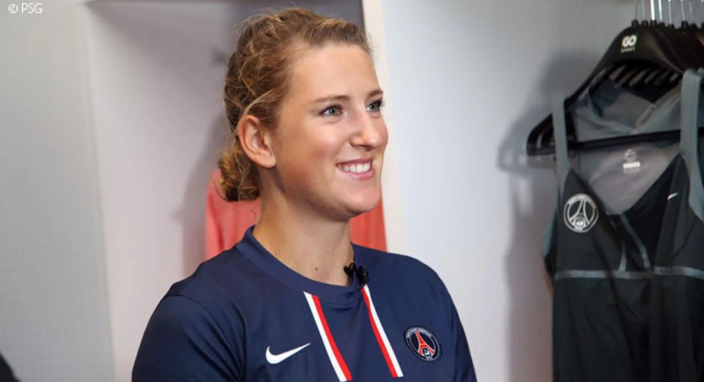 Victoria Azarenka sous le maillot du PSG à Doha (Qatar) en 2015 (PSG.fr) Victoria Azarenka sous le maillot du PSG à Doha (Qatar) en 2015 (PSG.fr)