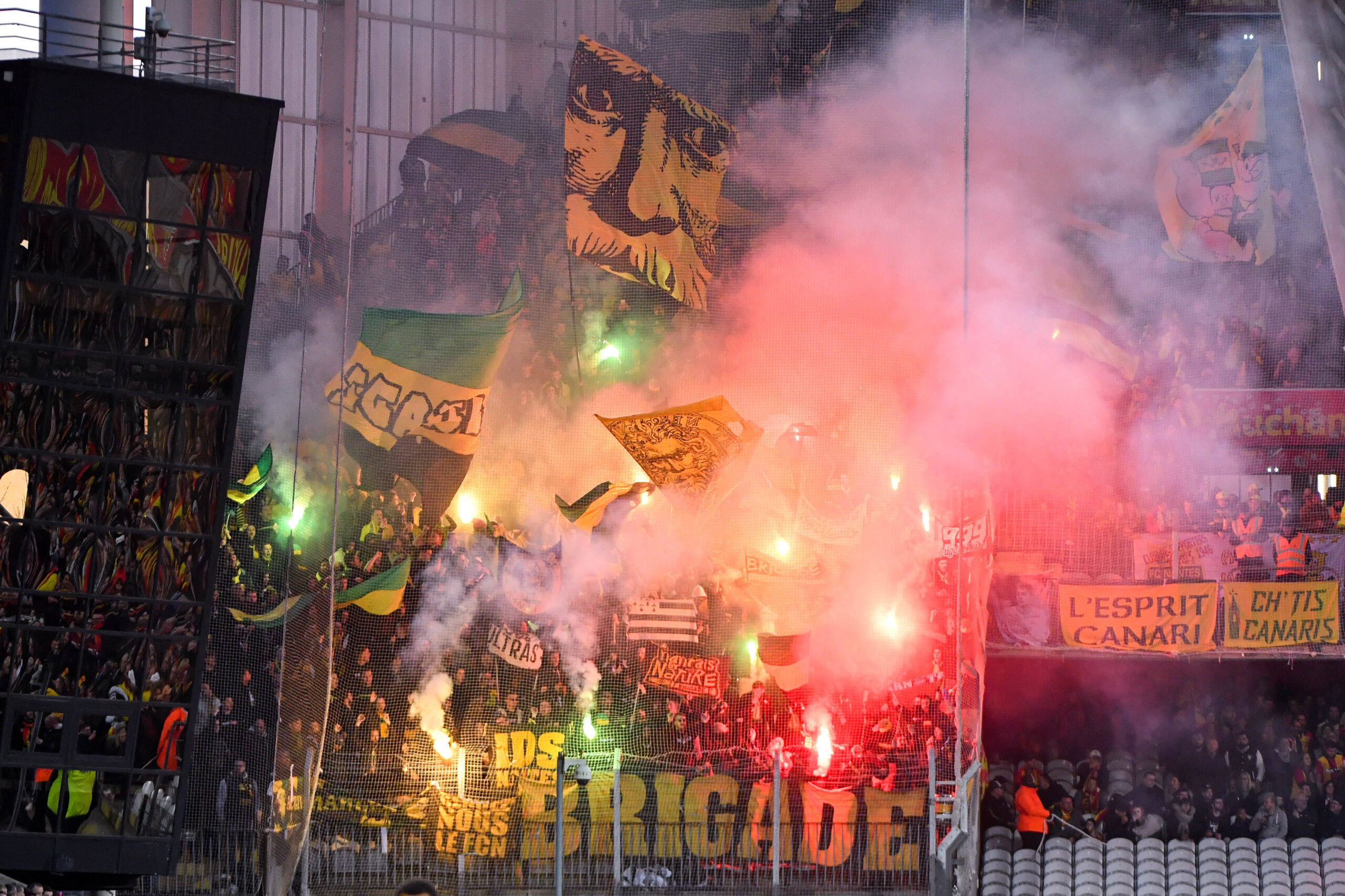 Les supporters nantais ont fait le déplacement à Bollaert (Icon Sport) Les supporters nantais ont fait le déplacement à Bollaert (Icon Sport)