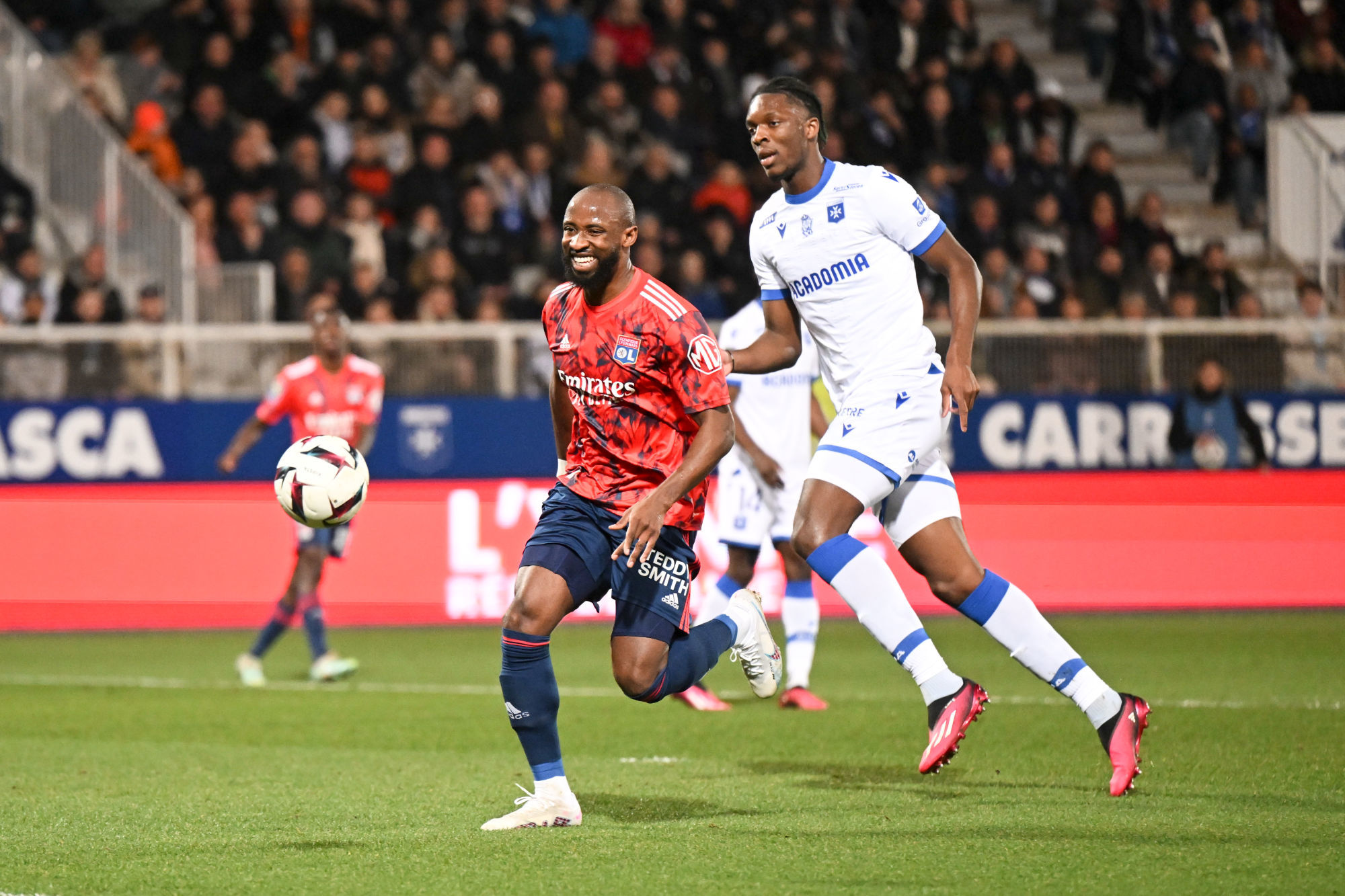 Moussa Demb&eacute;l&eacute; ouvre le score pour Lyon face &agrave; Auxerre et inscrit son 3e but de la saison en Ligue 1 (Icon Sport)