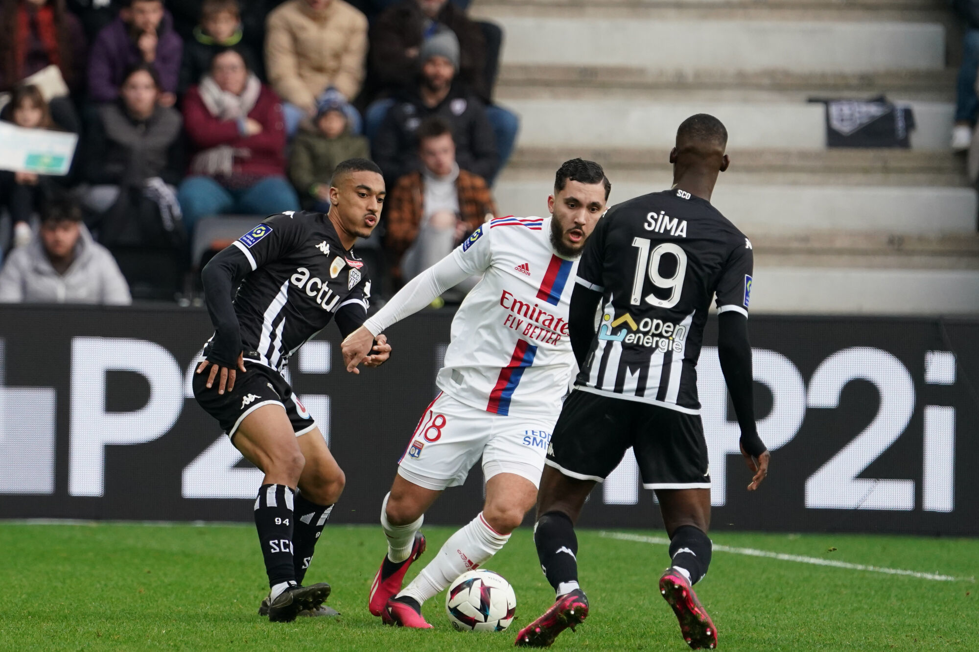 Lyon n'a pas profit&eacute; d'un grand Rayan Cherki face &agrave; Angers (Icon Sport)