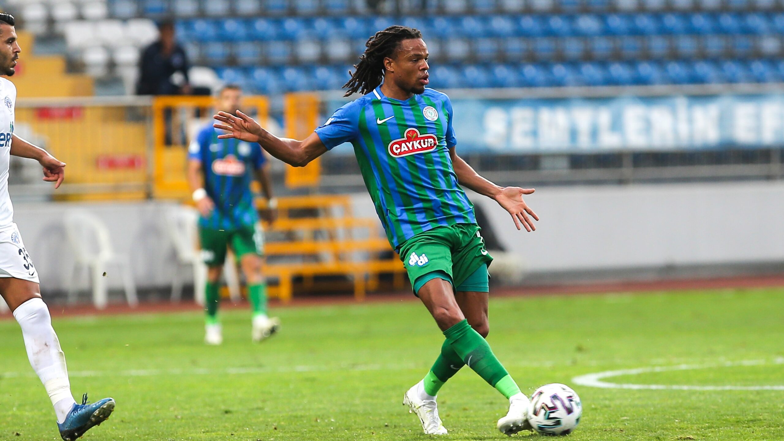 Loïc Rémy va retrouver la Ligue 1 après un passage en Turquie. (Icon Sport) Loïc Rémy va retrouver la Ligue 1 après un passage en Turquie. (Icon Sport)