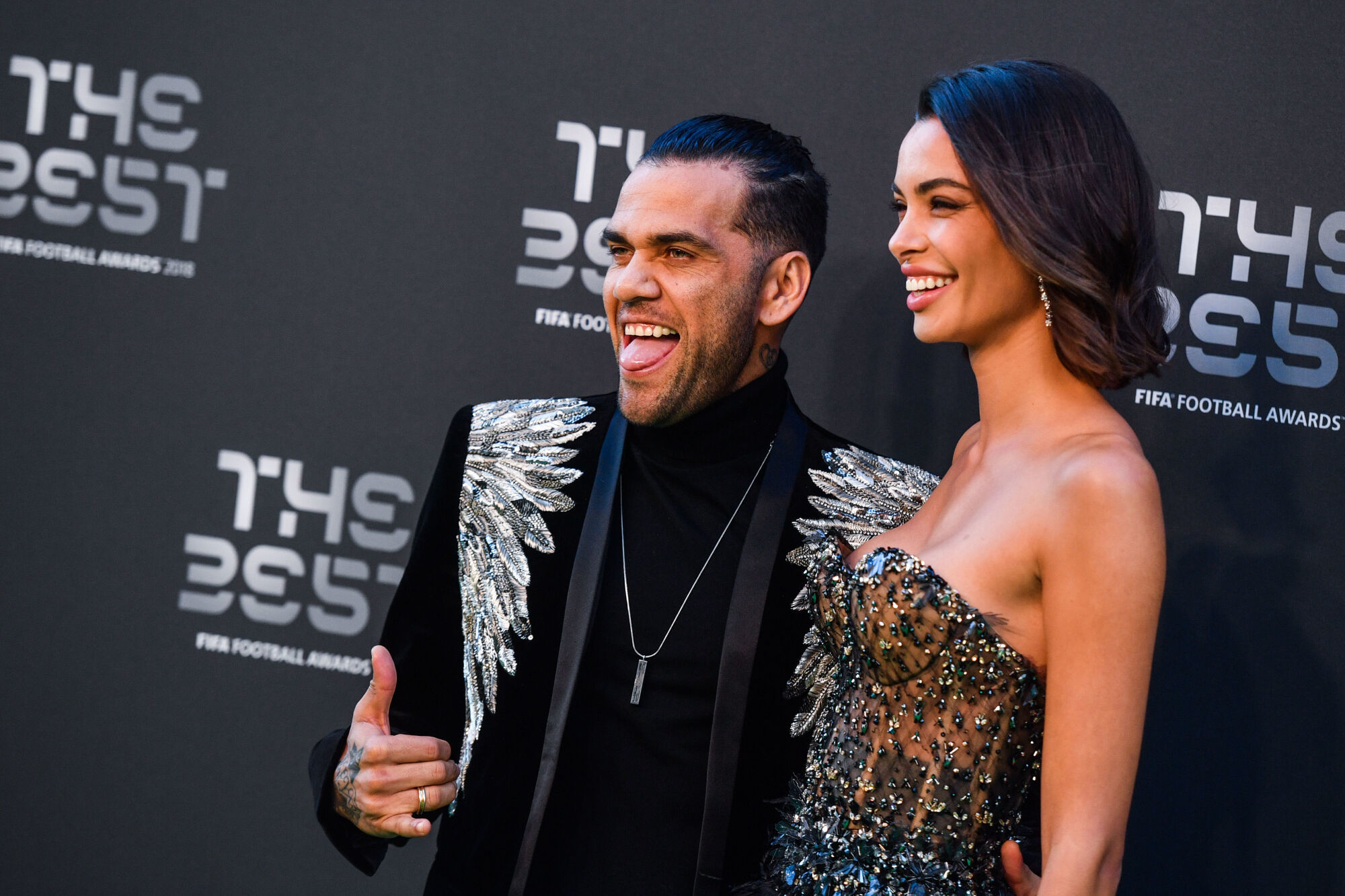 Dani Alves et sa femme Joana Sanz &agrave; la c&eacute;r&eacute;monie The Best en 2018 (Icon Sport)
