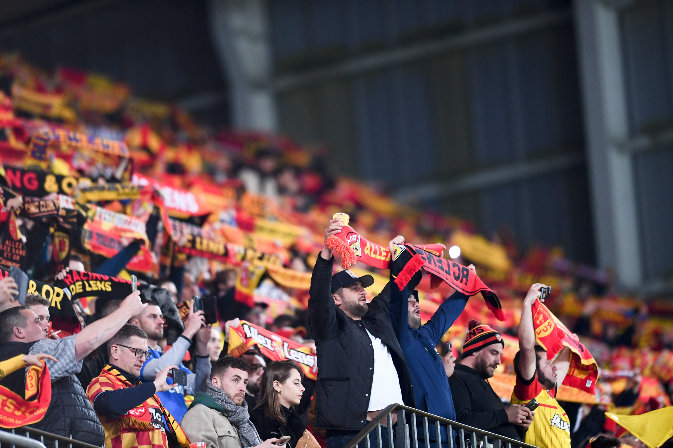 Le public du RC Lens, en feu lors de Lens - Monaco (Icon Sport)